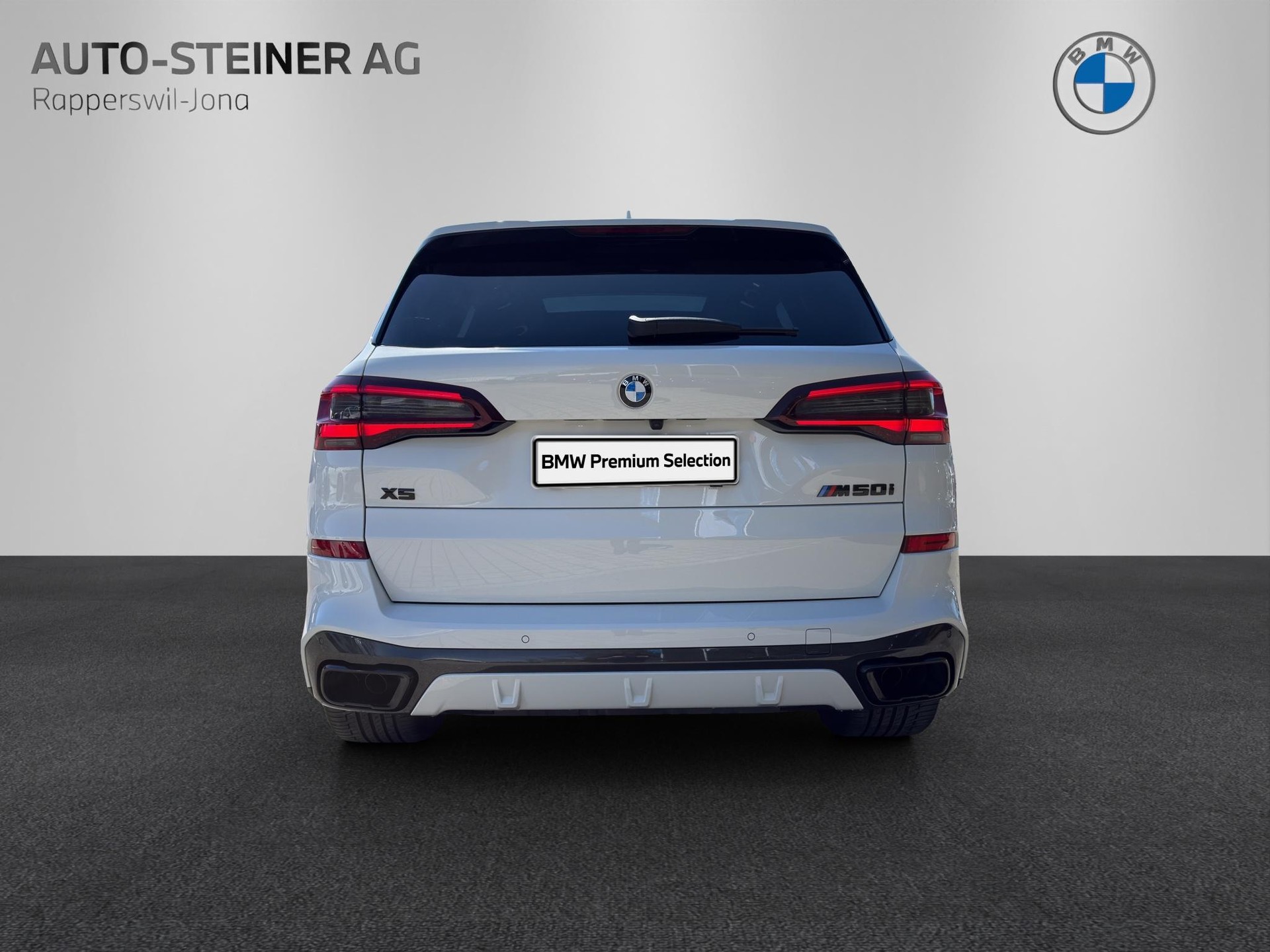 BMW X5 M50i xDrive-showroom-element-3