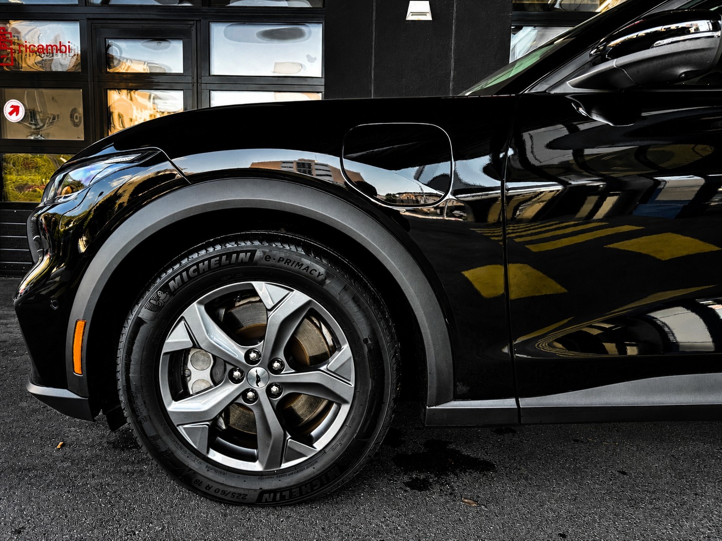 FORD Mustang MACH-E RWD 91 kWh-image-5