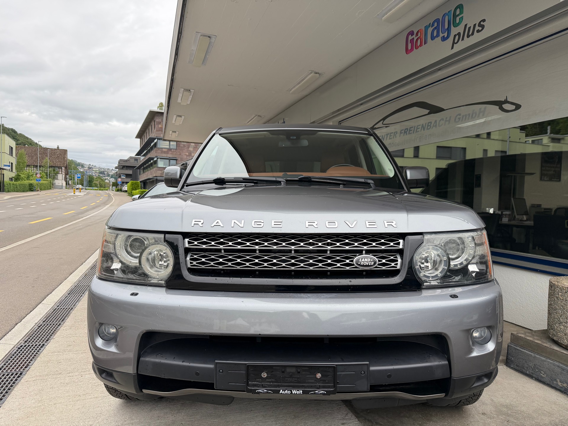 LAND ROVER Range Rover Sport 3.0 TDV6 SE Automatic-showroom-element-1
