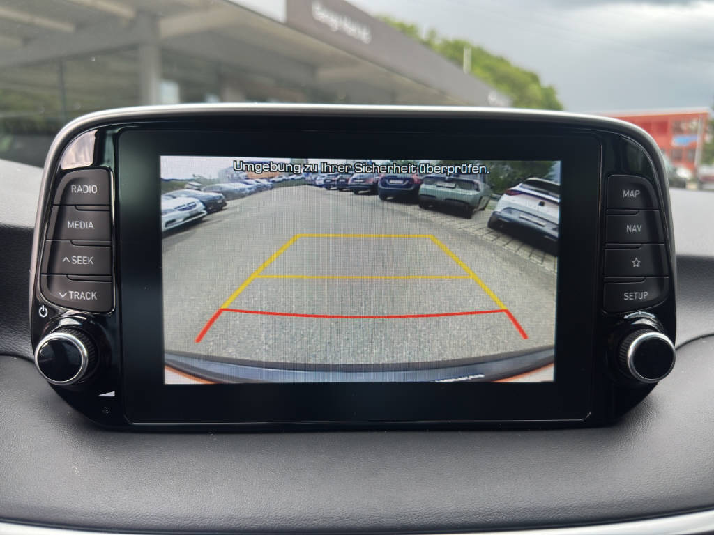 HYUNDAI TUCSON 1.6 T-GDi Amplia 4WD-image-17