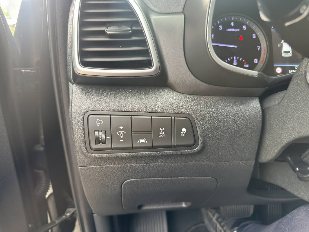 HYUNDAI TUCSON 1.6 T-GDi Amplia 4WD-image-15