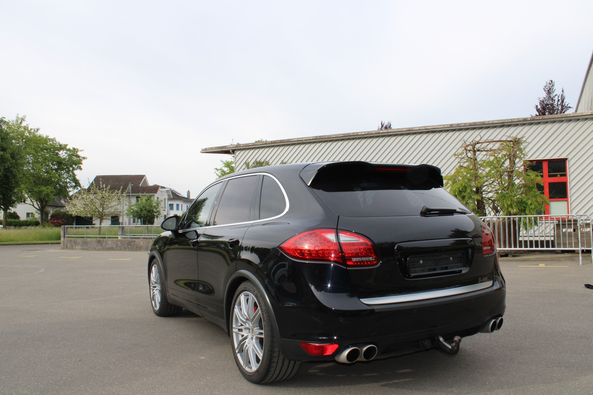 PORSCHE Cayenne Turbo-image-4