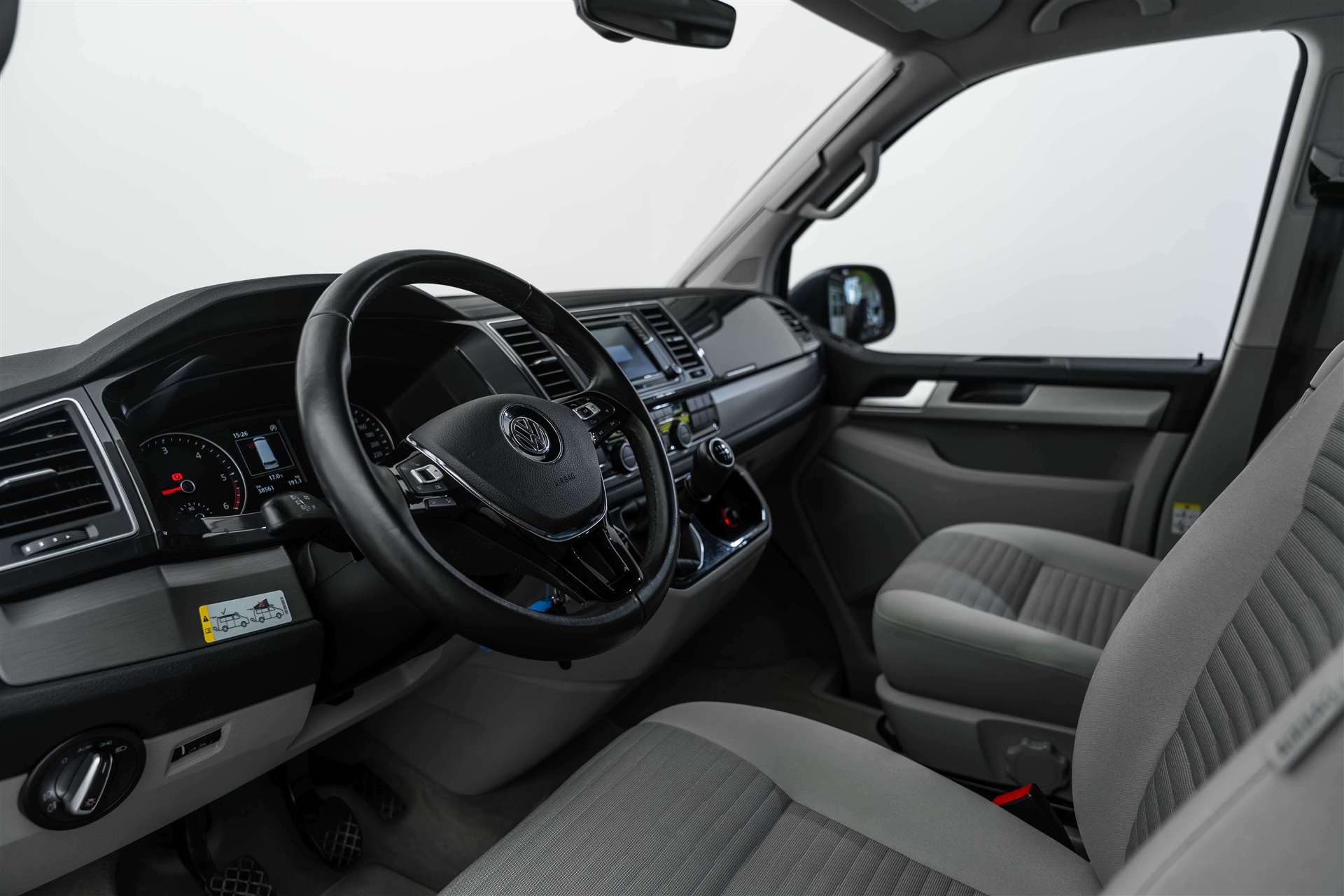 VW T6 California 2.0 TDI Ocean 4Motion-image-9