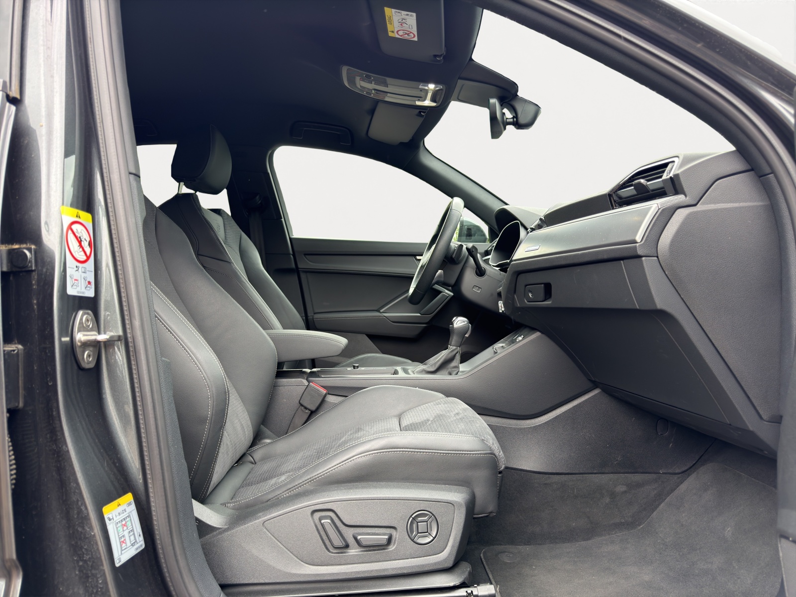 AUDI Q3 Sportback 35 TFSI S line Attraction S-tronic-image-6