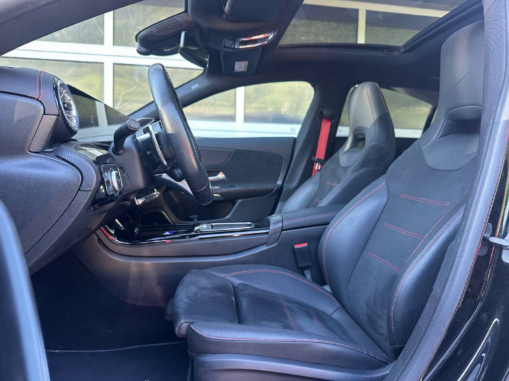MERCEDES-BENZ CLA 35 AMG 4matic CH-Auto-image-6