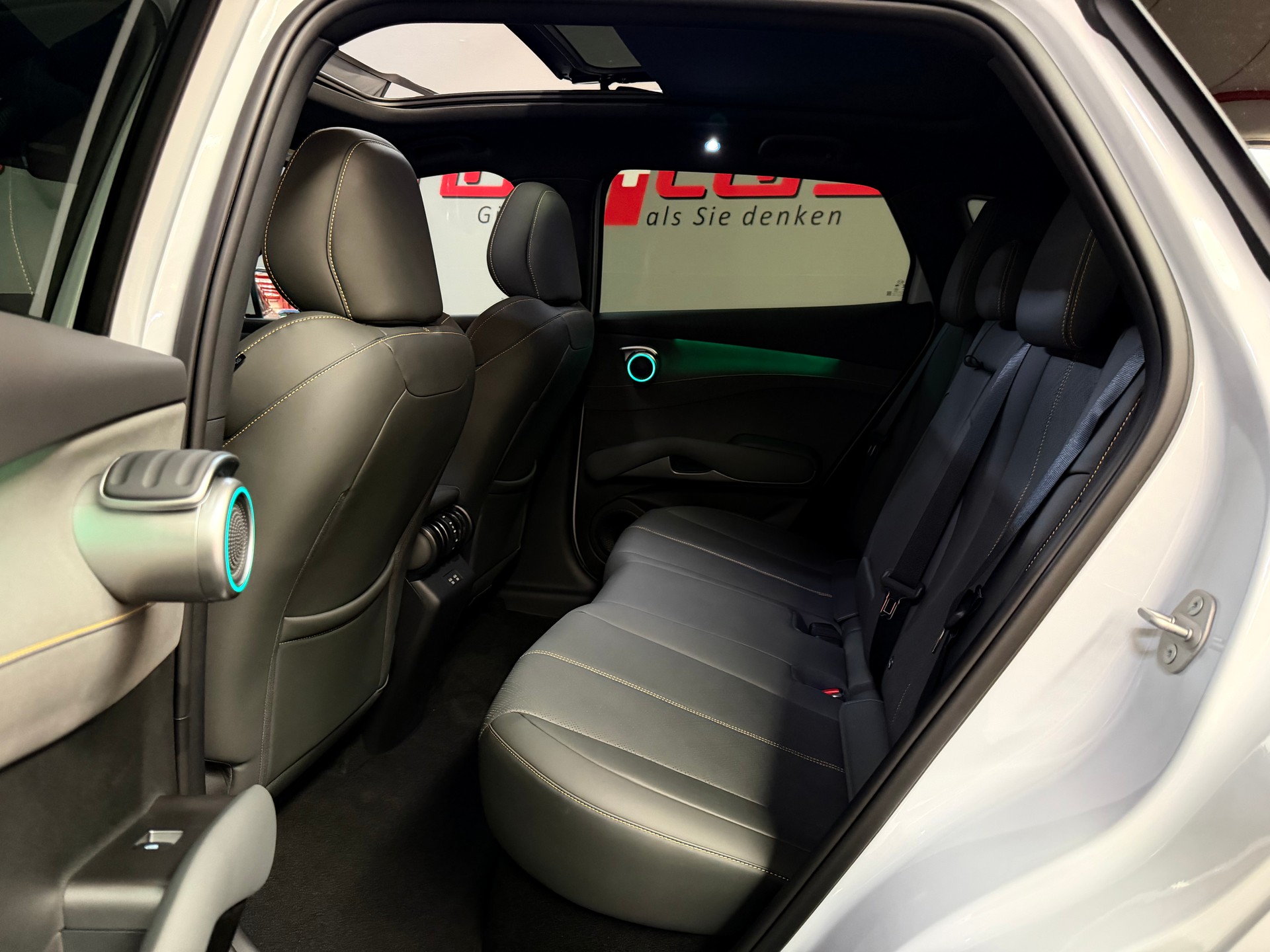 BYD Atto 3 EVO 74.8 kWh Excellence AWD-image-14