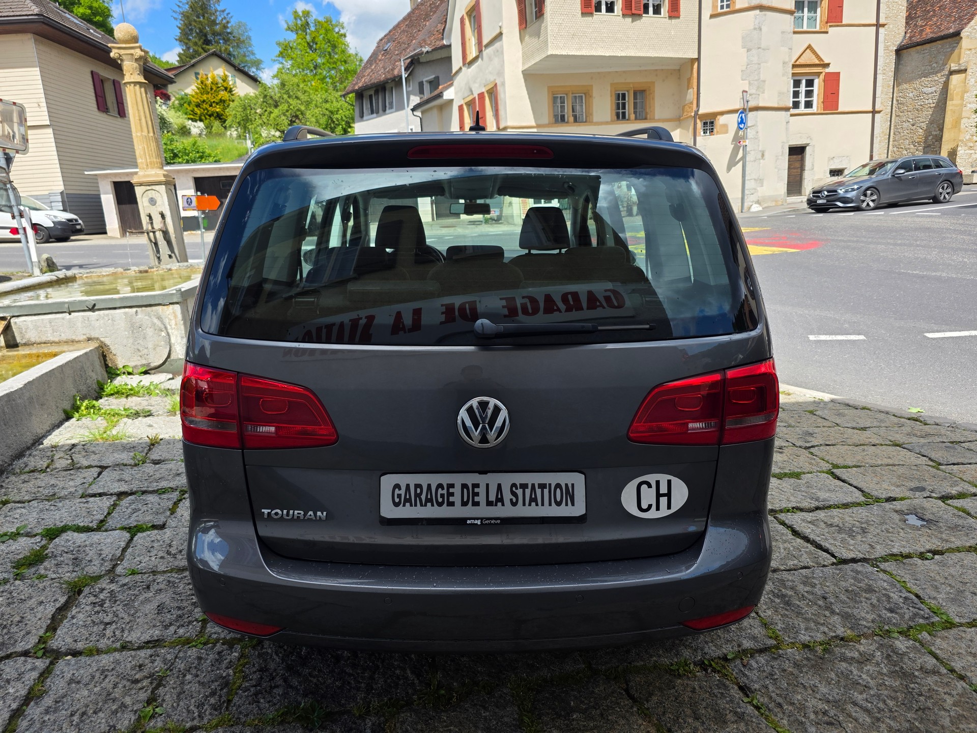 VW Touran 1.2 TSI Trendline-image-4