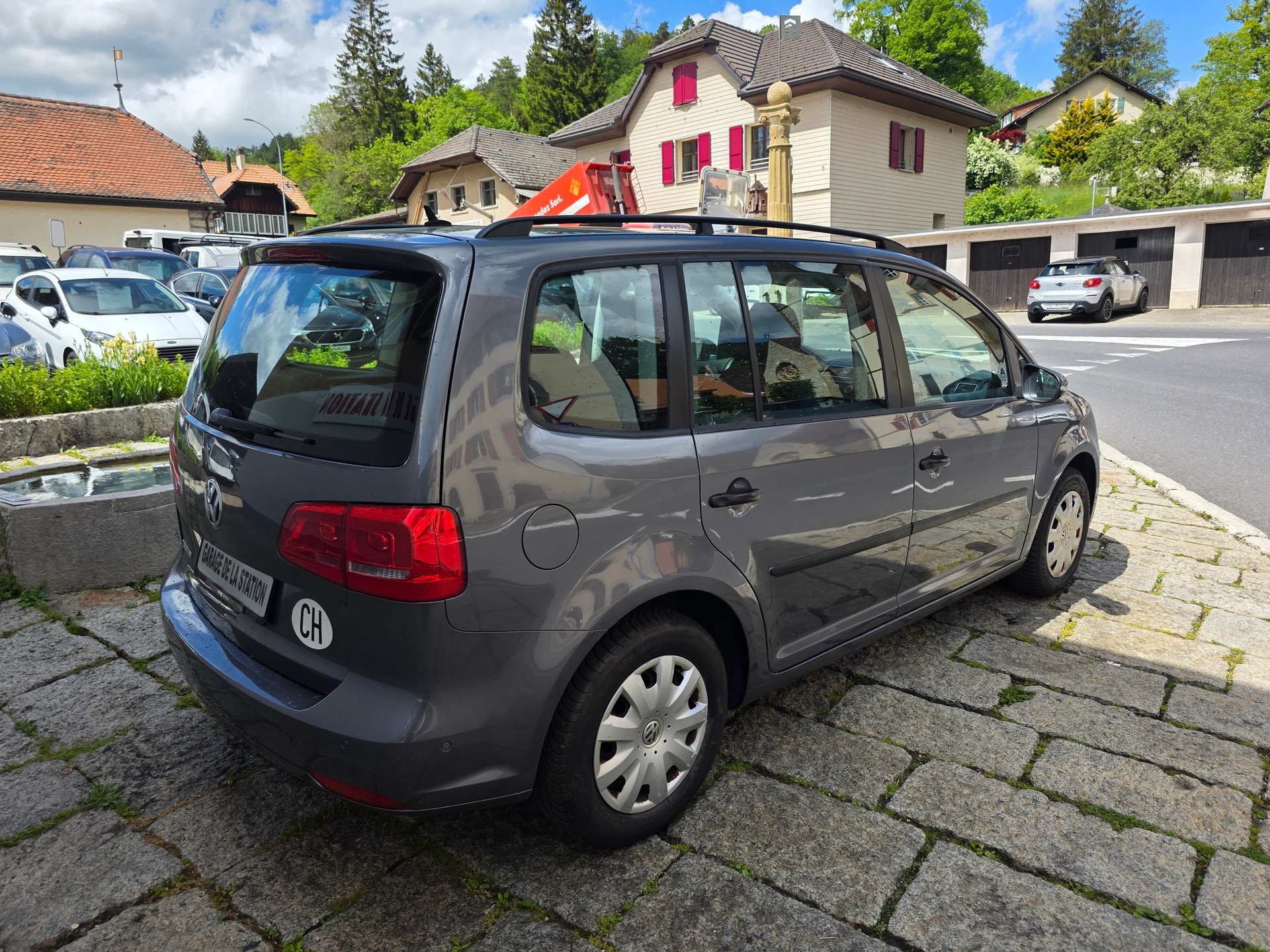 VW Touran 1.2 TSI Trendline-image-3