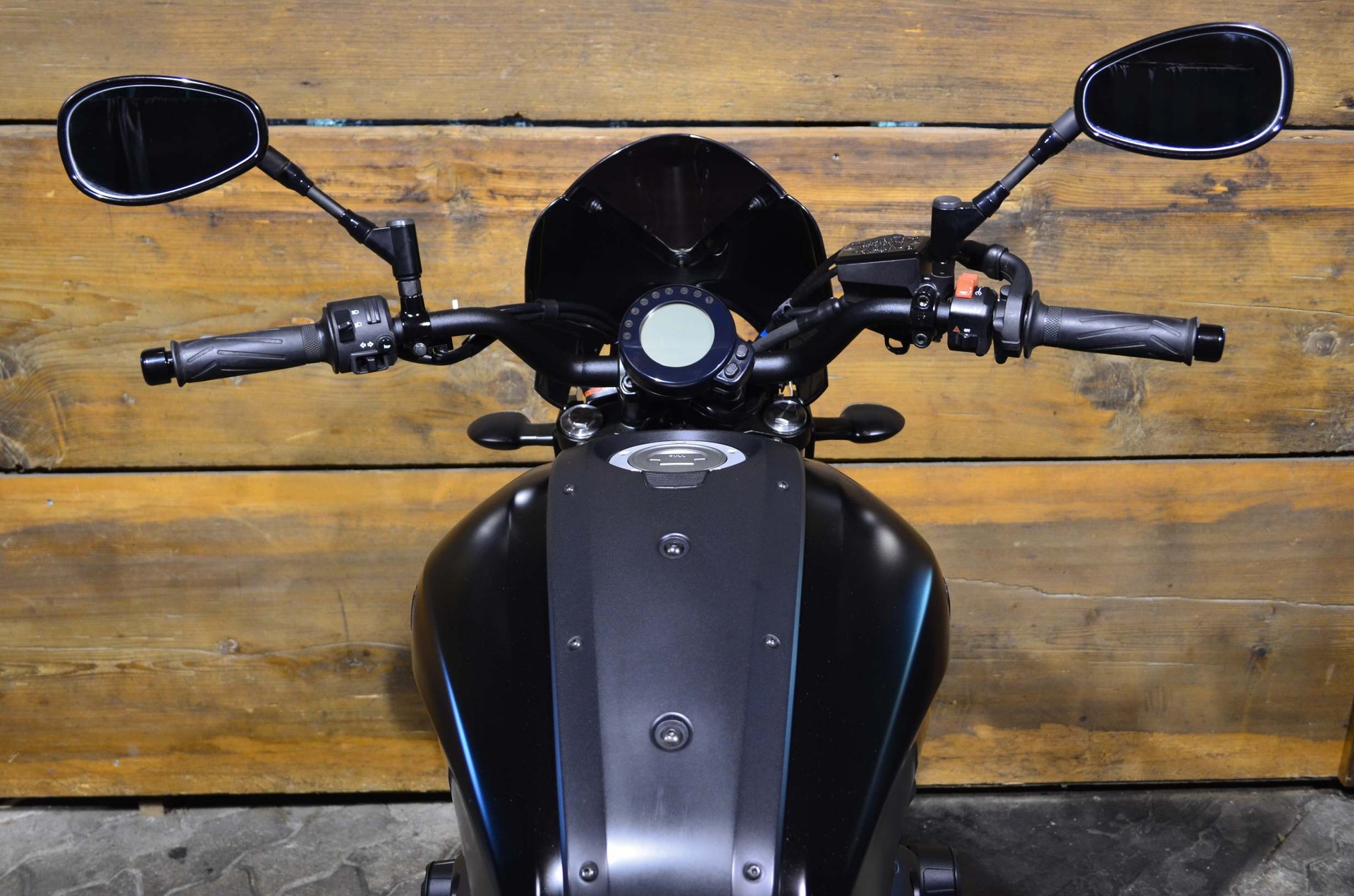 YAMAHA XSR 700-image-2
