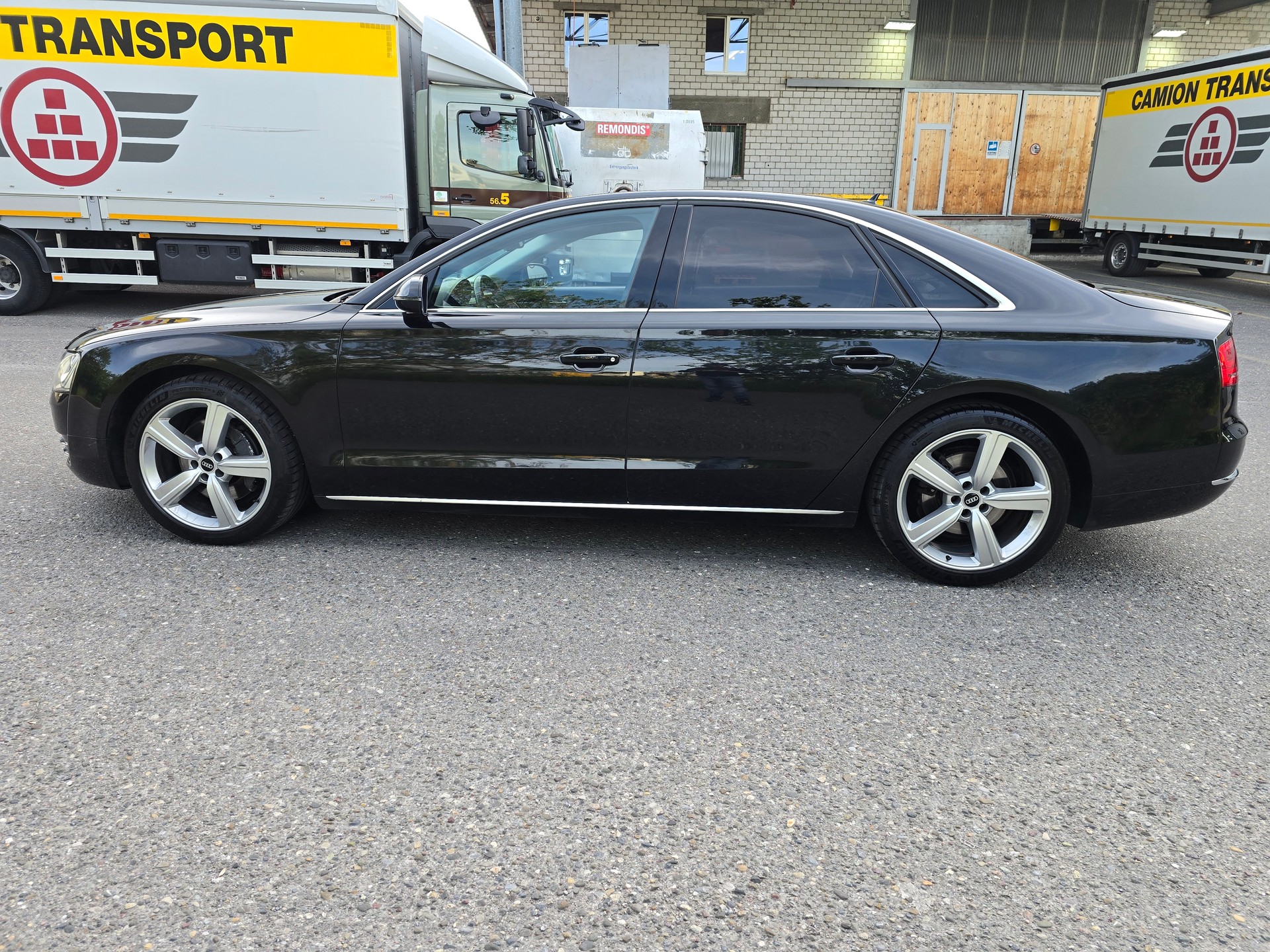 AUDI A8 3.0 TDI quattro tiptronic-image-8