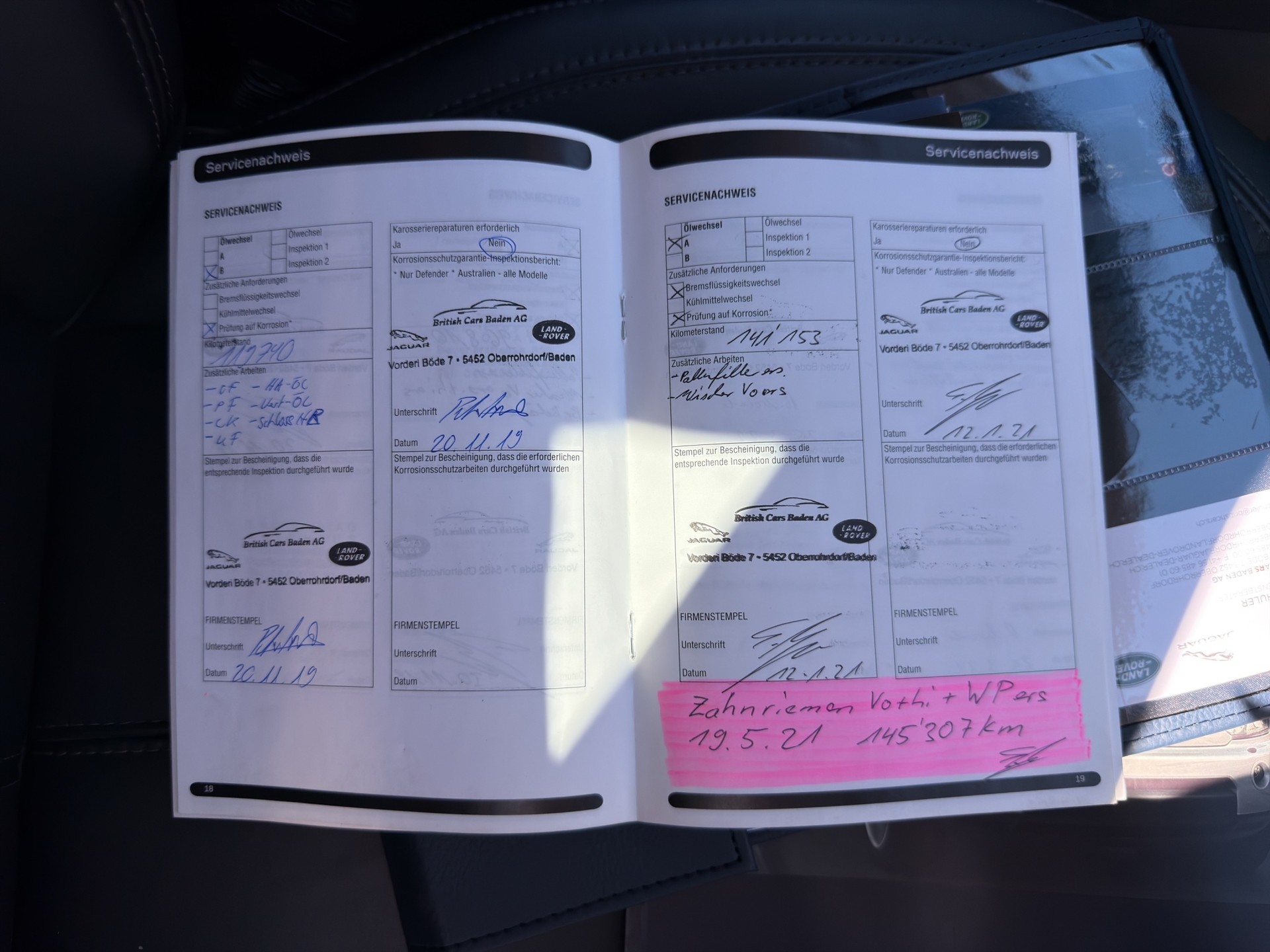 LAND ROVER Discovery 3.0 SDV6 HSE Automatic-image-20