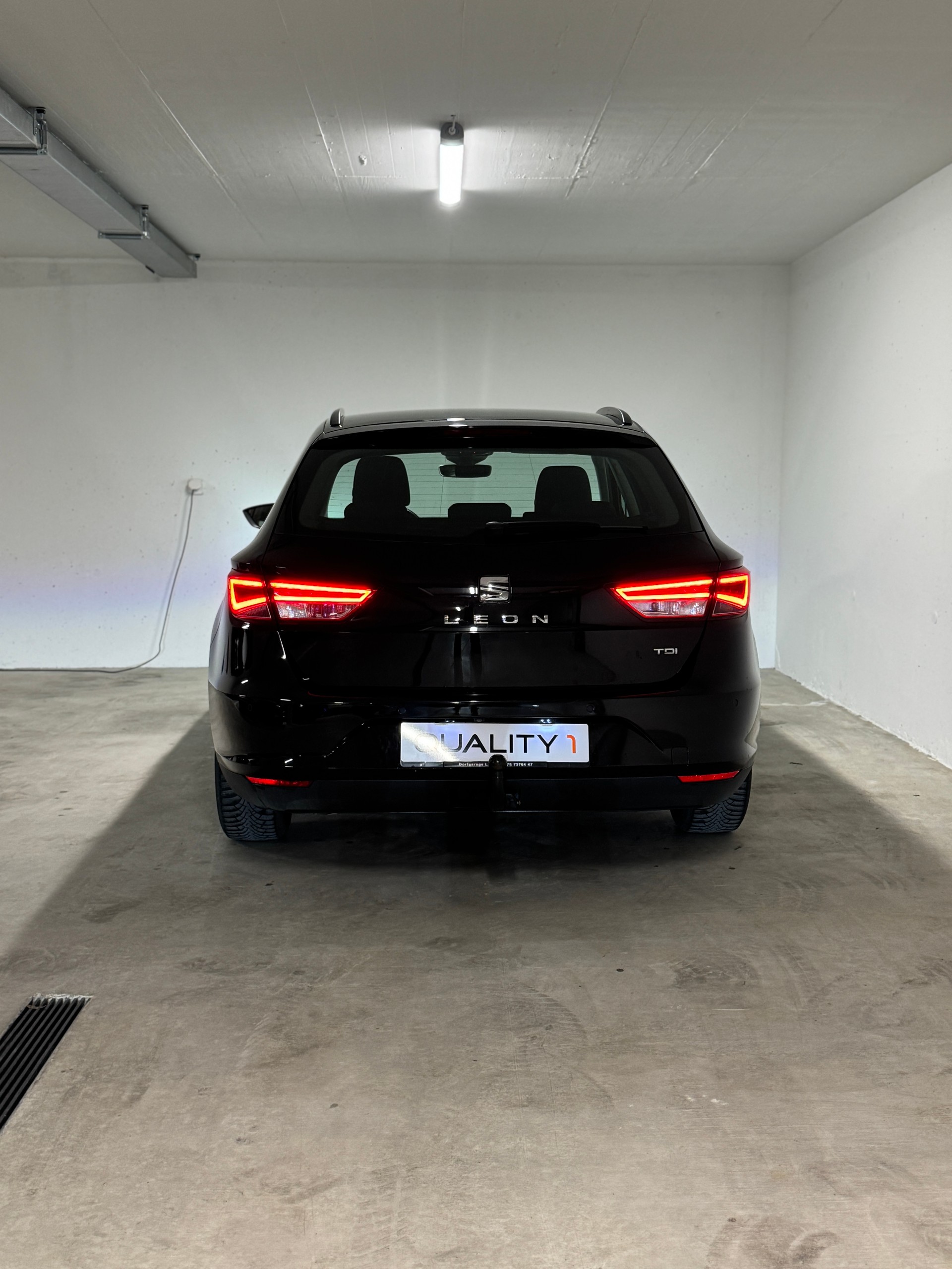 SEAT Leon ST 2.0 TDI Style DSG *AHK*-image-4