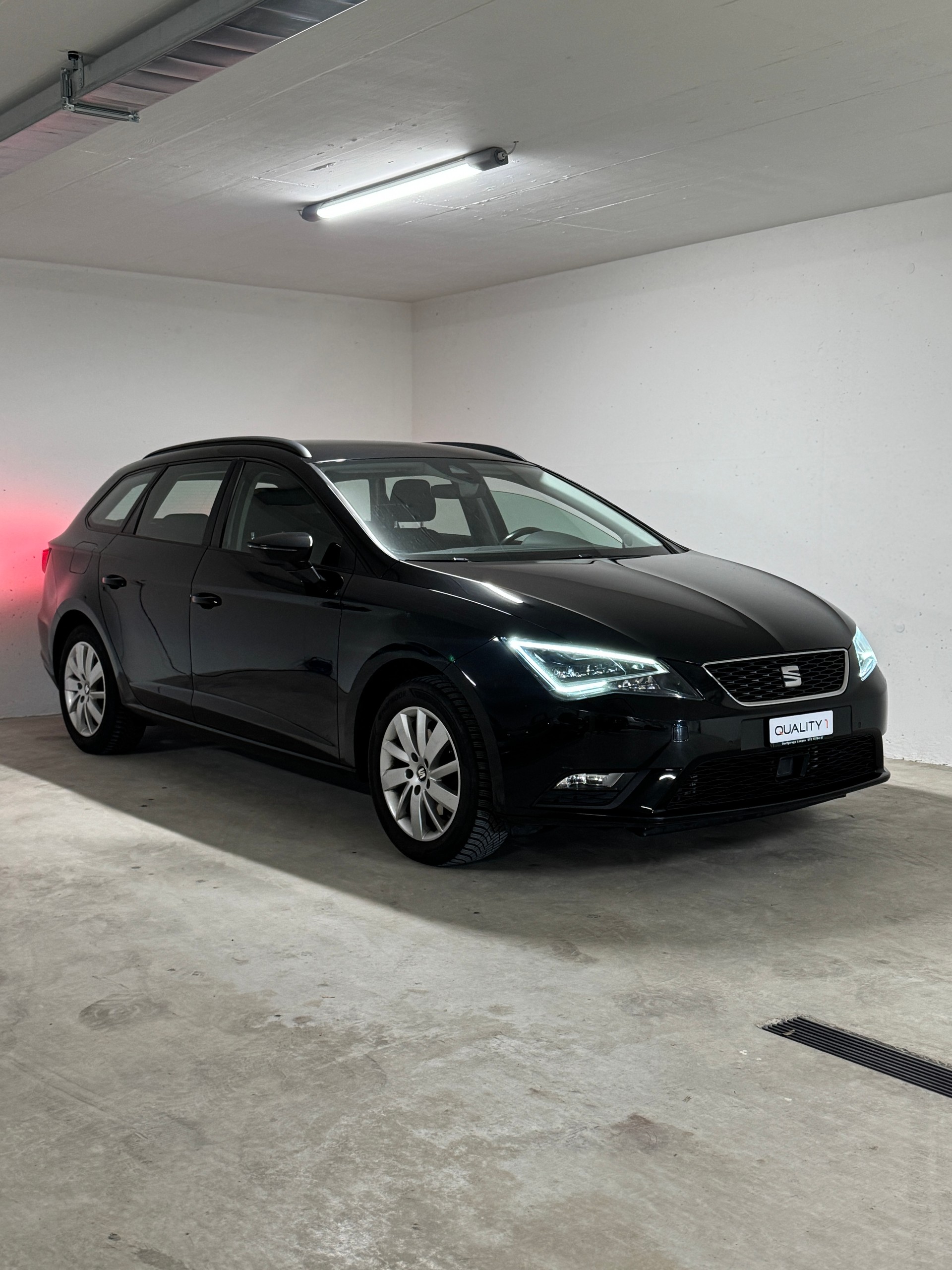 SEAT Leon ST 2.0 TDI Style DSG *AHK*-image-2