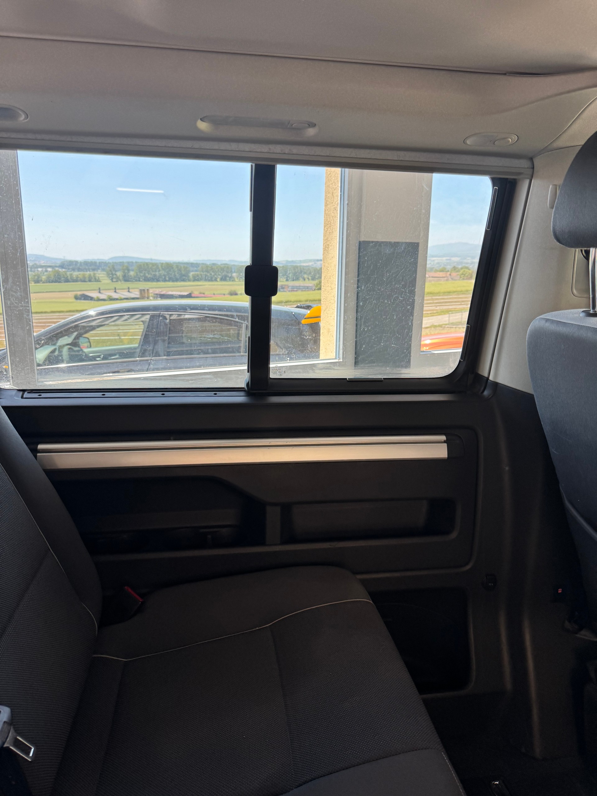 VW T5 California 2.0 TDI Beach Travel-image-11