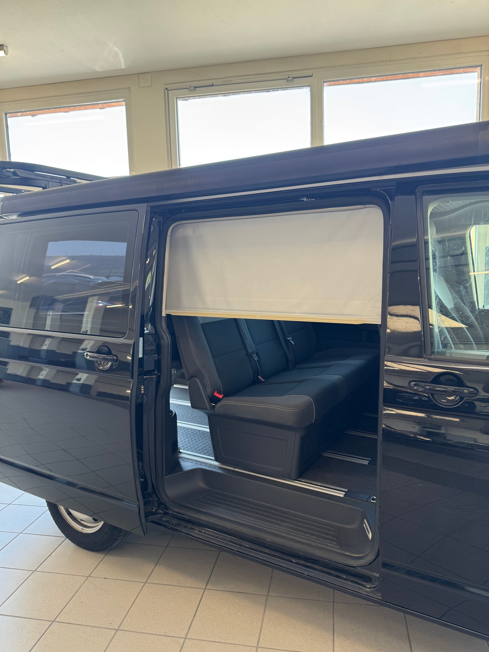 VW T5 California 2.0 TDI Beach Travel-image-10