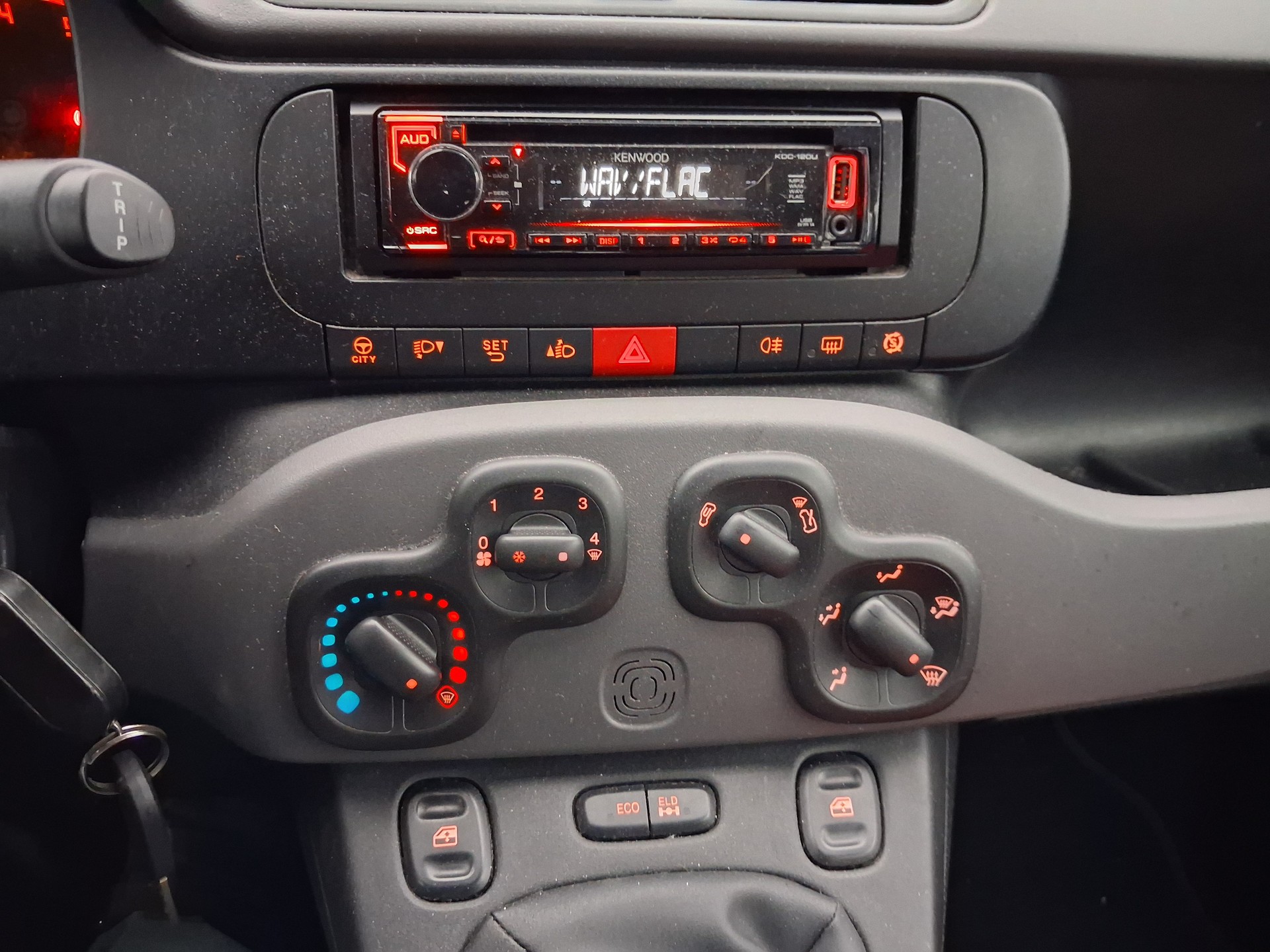 FIAT Panda 0.9 Twinair Turbo Pop 4x4-image-11