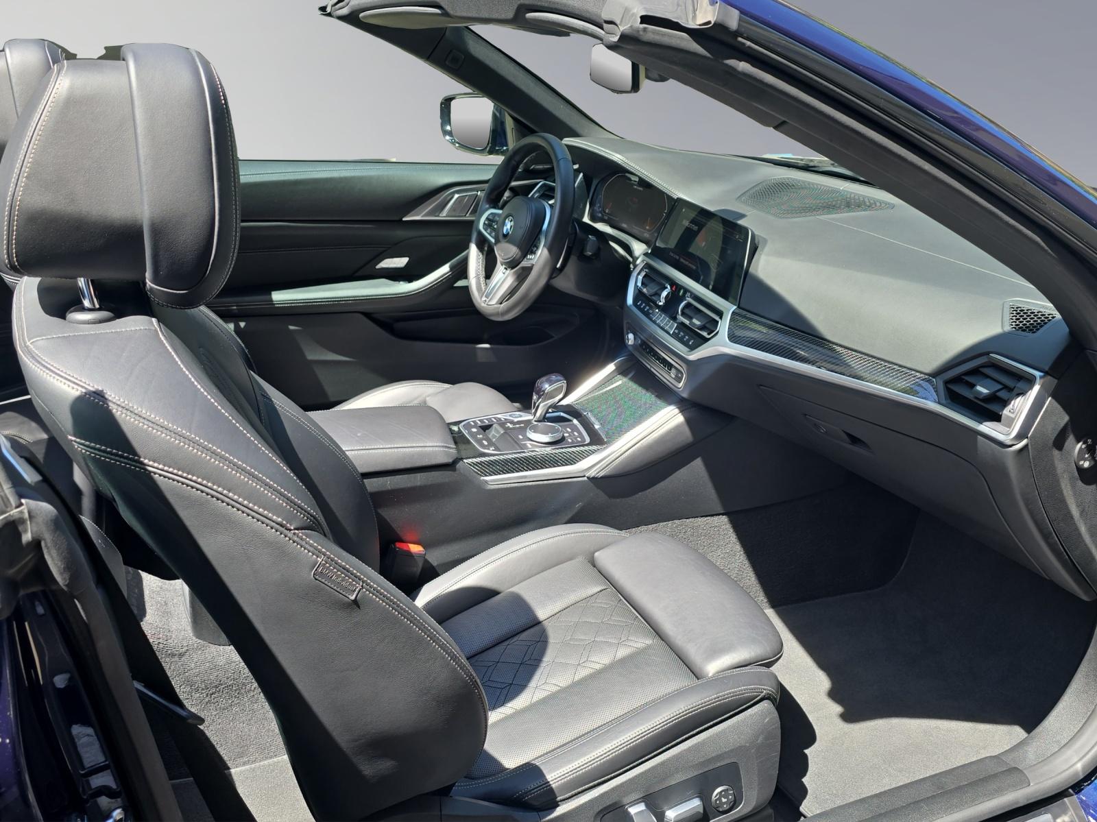 BMW M440i xDrive Cabrio-image-19