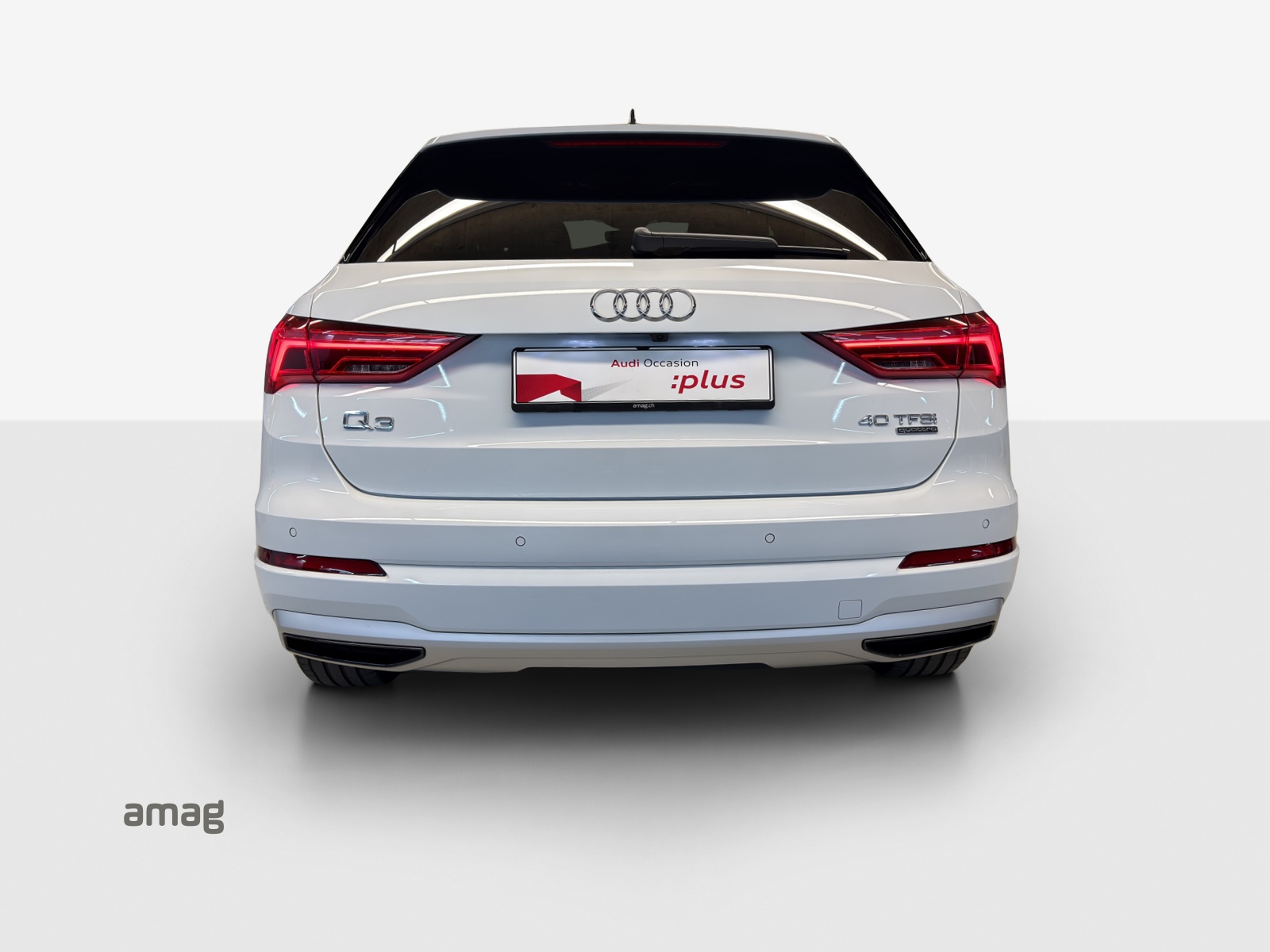 AUDI Q3 40 TFSI advanced quattro S-tronic-showroom-element-3