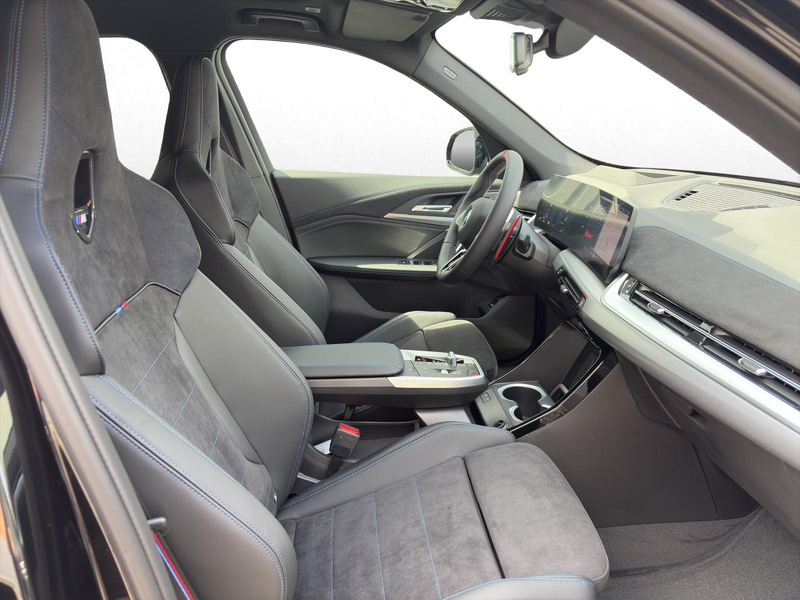 BMW X1 M35i-image-15