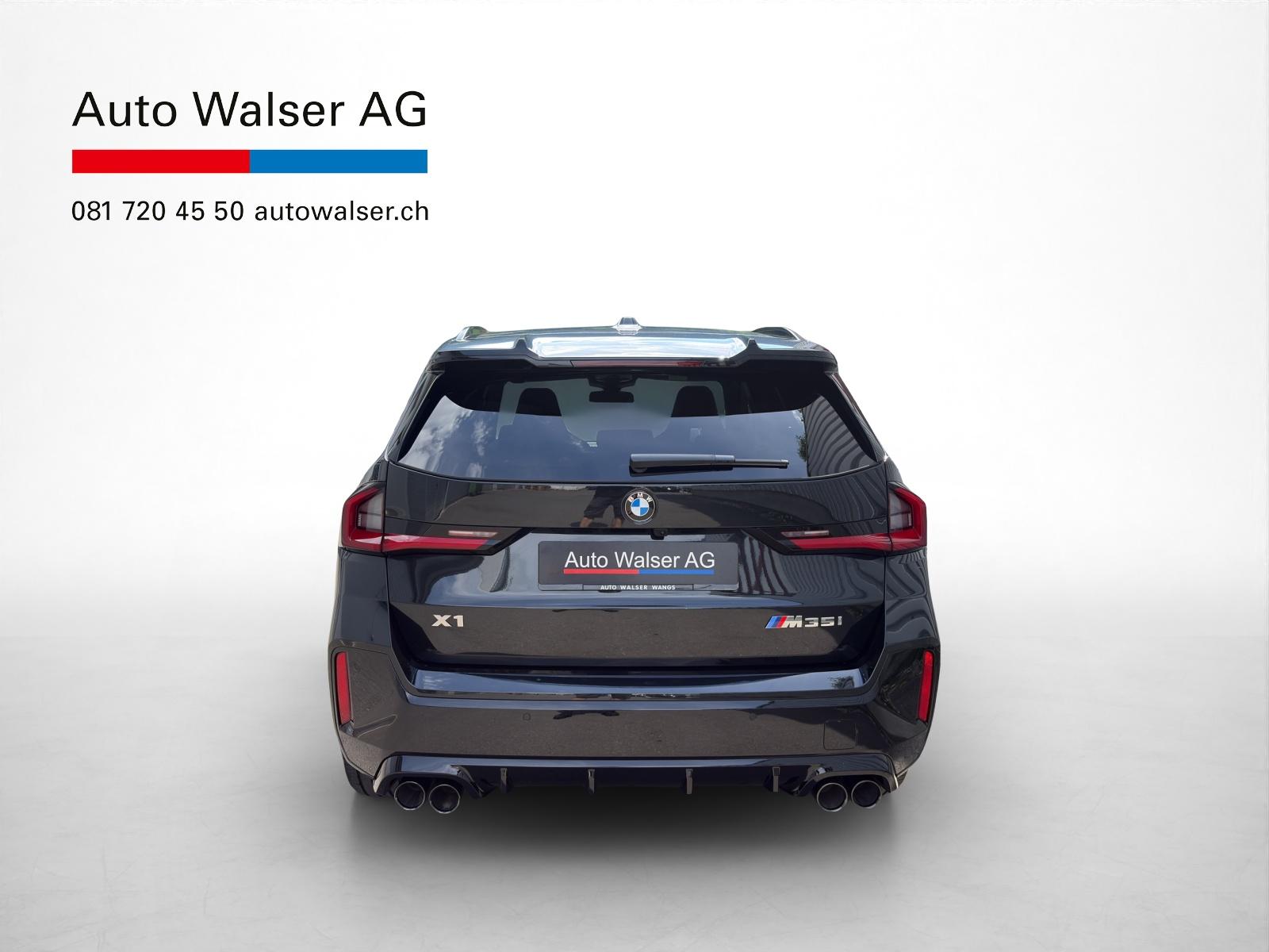 BMW X1 M35i-showroom-element-3