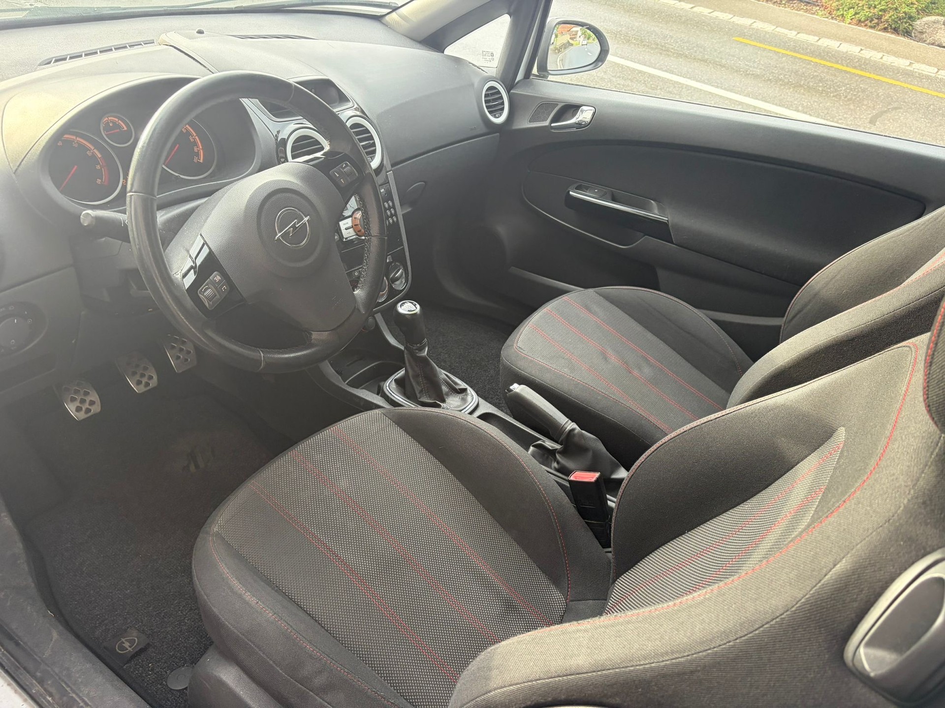 OPEL Corsa 1.4 TP Enjoy-image-5
