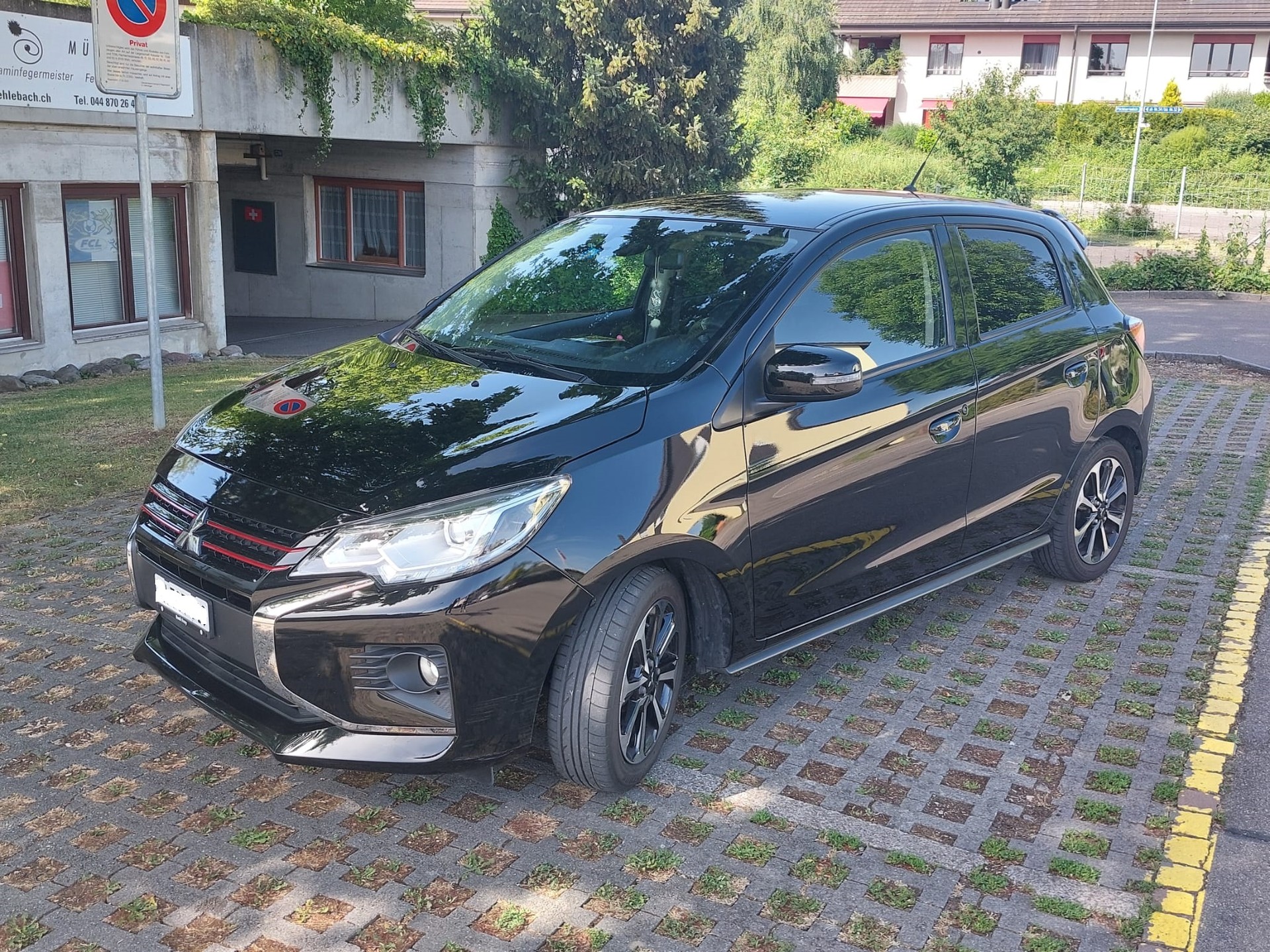 MITSUBISHI Space Star 1.2 Diamond CVT-image-1