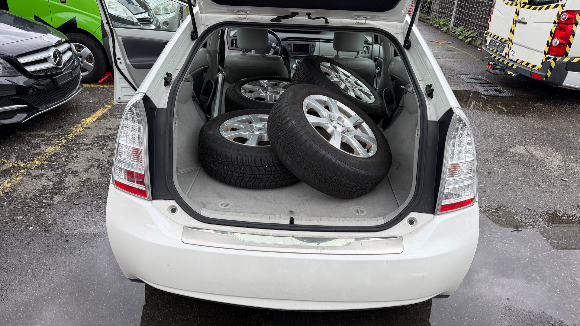 TOYOTA Prius 1.8 16V HSD Sol Premium-image-10
