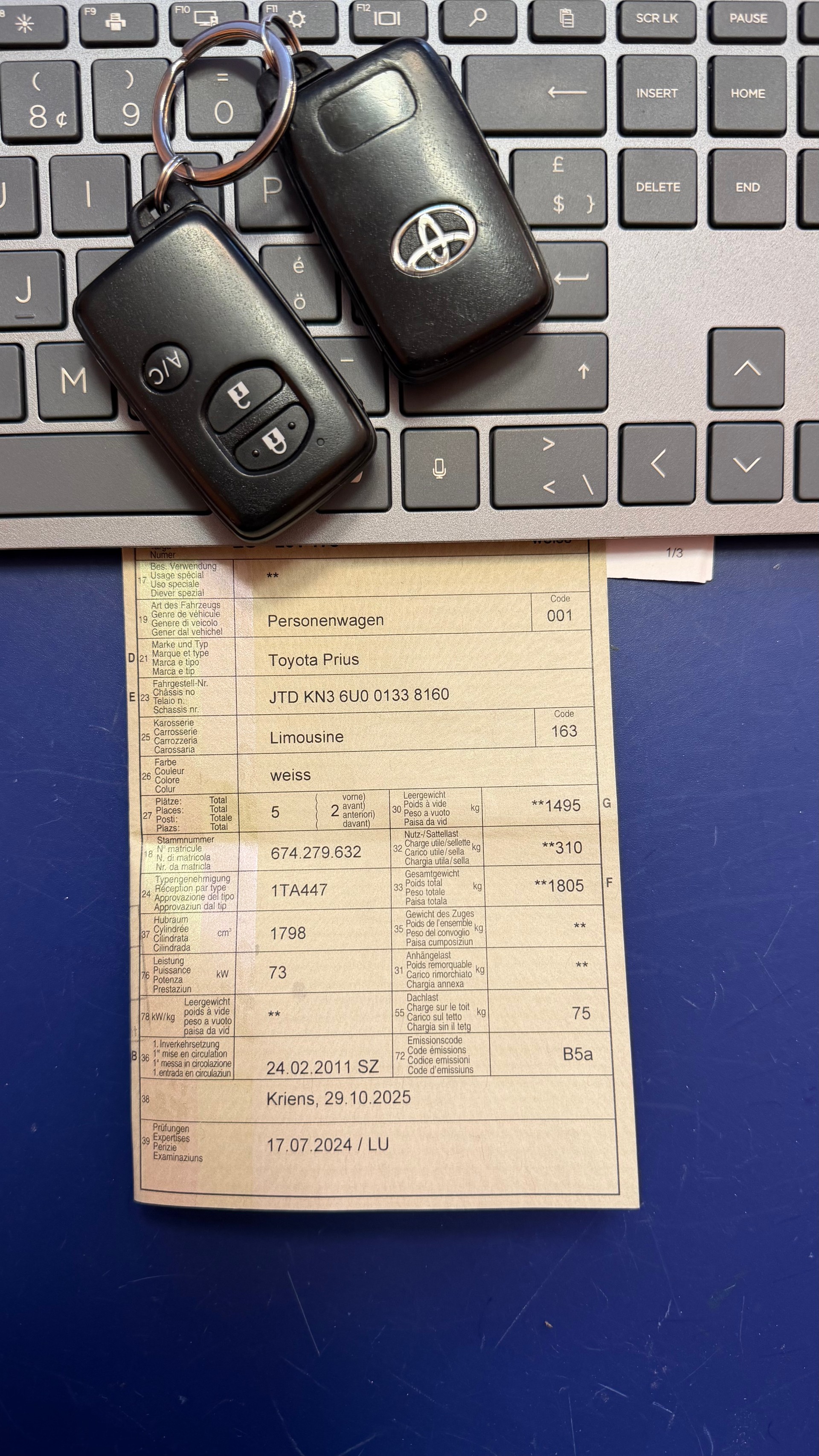 TOYOTA Prius 1.8 16V HSD Sol Premium-image-11