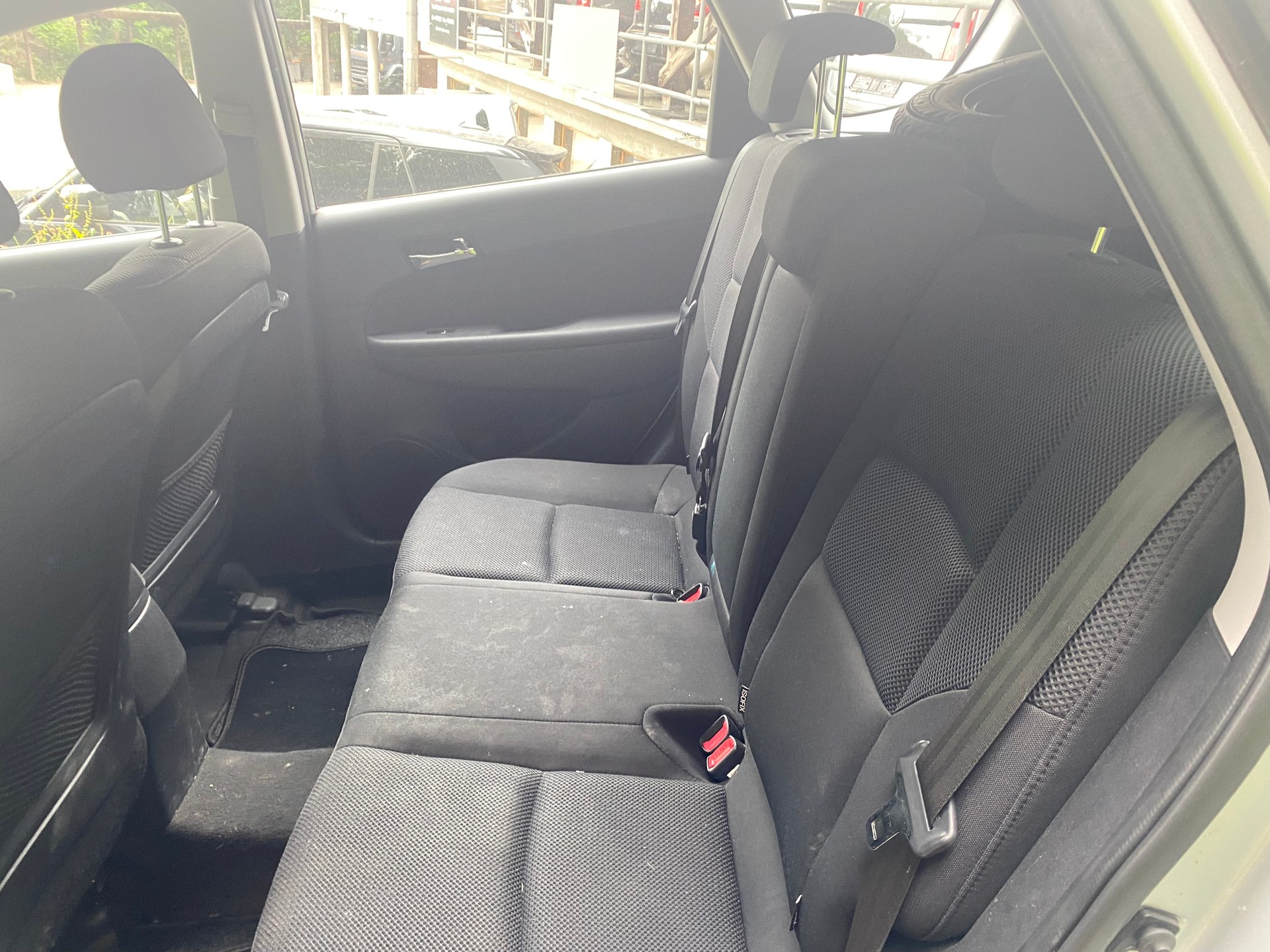 HYUNDAI i30 Wagon 1.6 CRDi Style Automatic-image-6