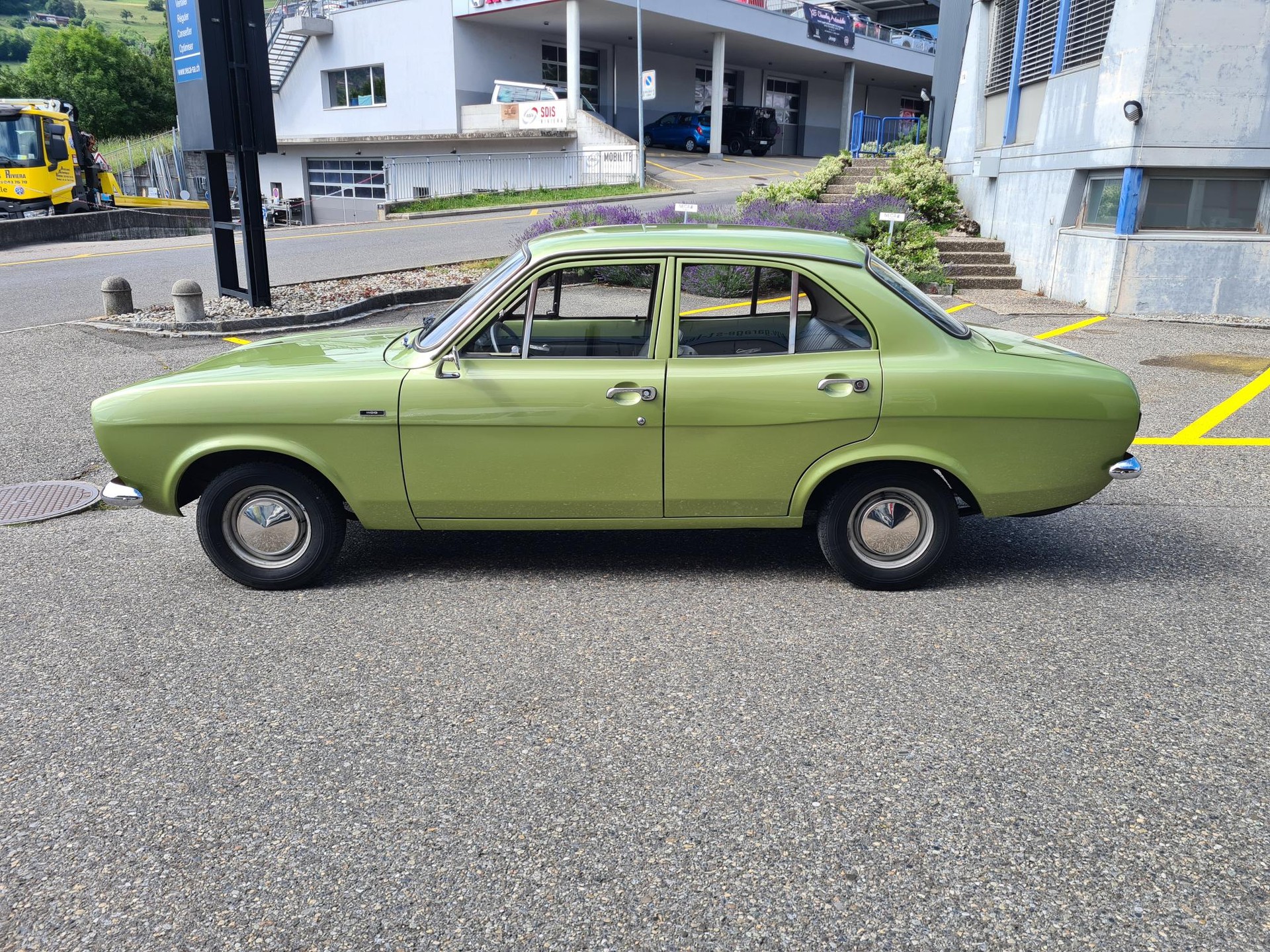 FORD Escort 1100 L-image-2