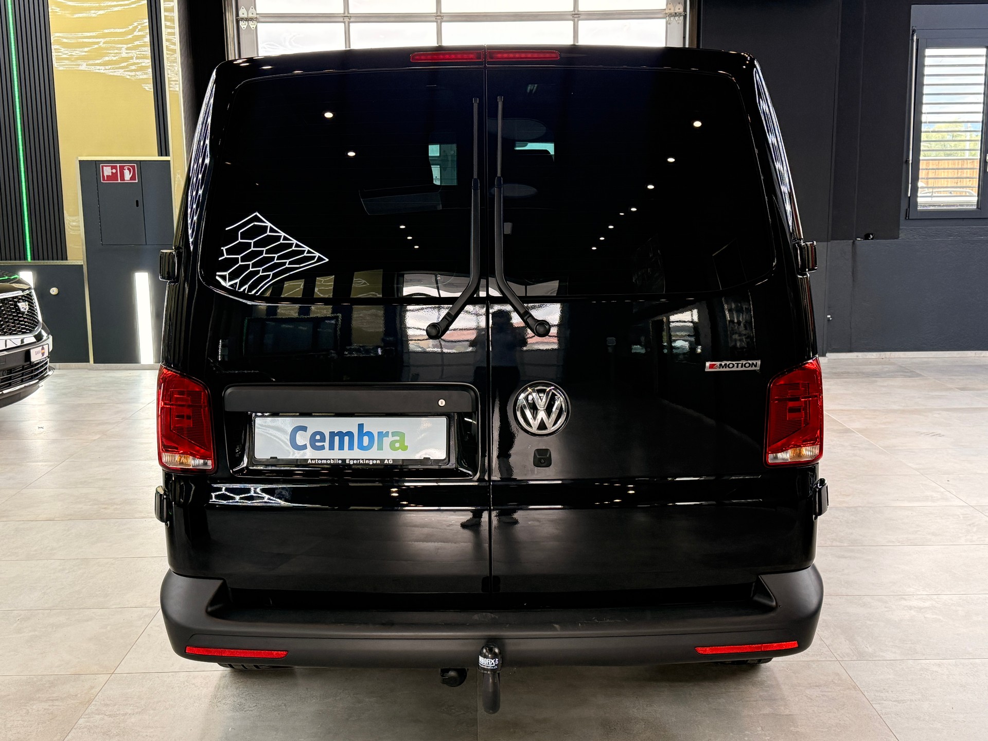 VW T6.1 2.0 TDI 4Motion DSG-image-5