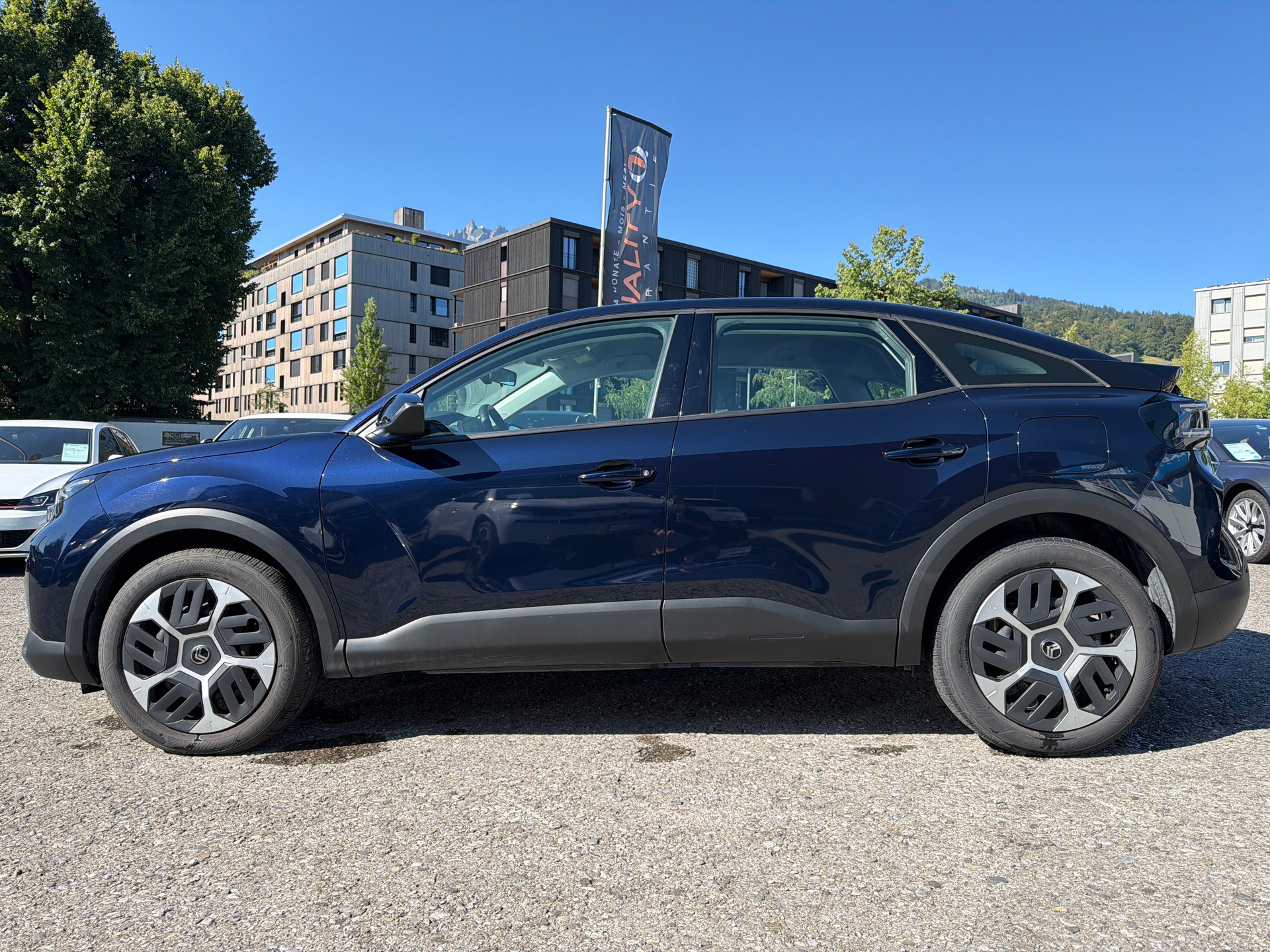 CITROEN C4 1.2 130 Plus EAT8-showroom-element-1