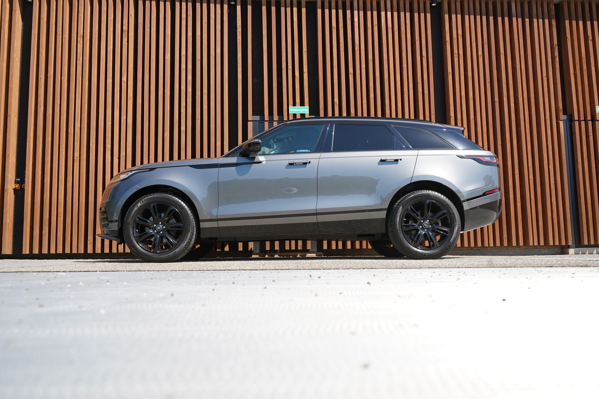 LAND ROVER RANGE ROVER VELAR R-DYNAMIK P 250 SE AUTOMATIC l 250 PS-showroom-element-1