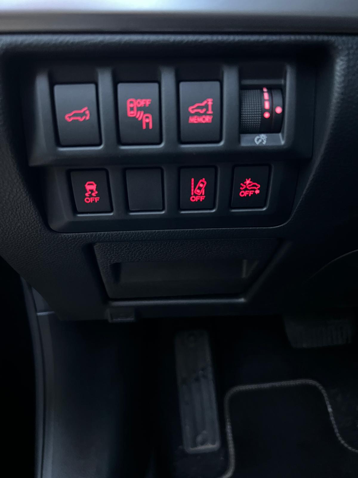 SUBARU Outback 2.0D Luxury AWD Lineartronic-image-17
