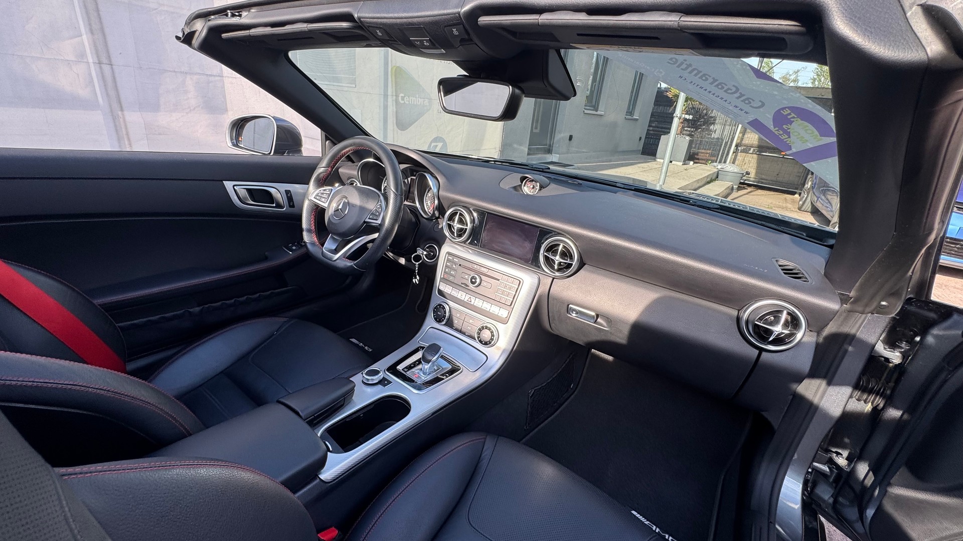 MERCEDES-BENZ AMG-Line SLC 200 9G-Tronic-image-19