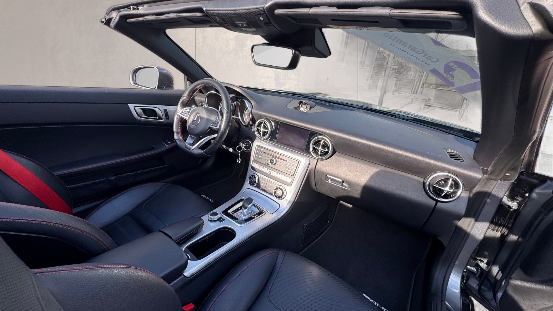 MERCEDES-BENZ AMG-Line SLC 200 9G-Tronic-image-19