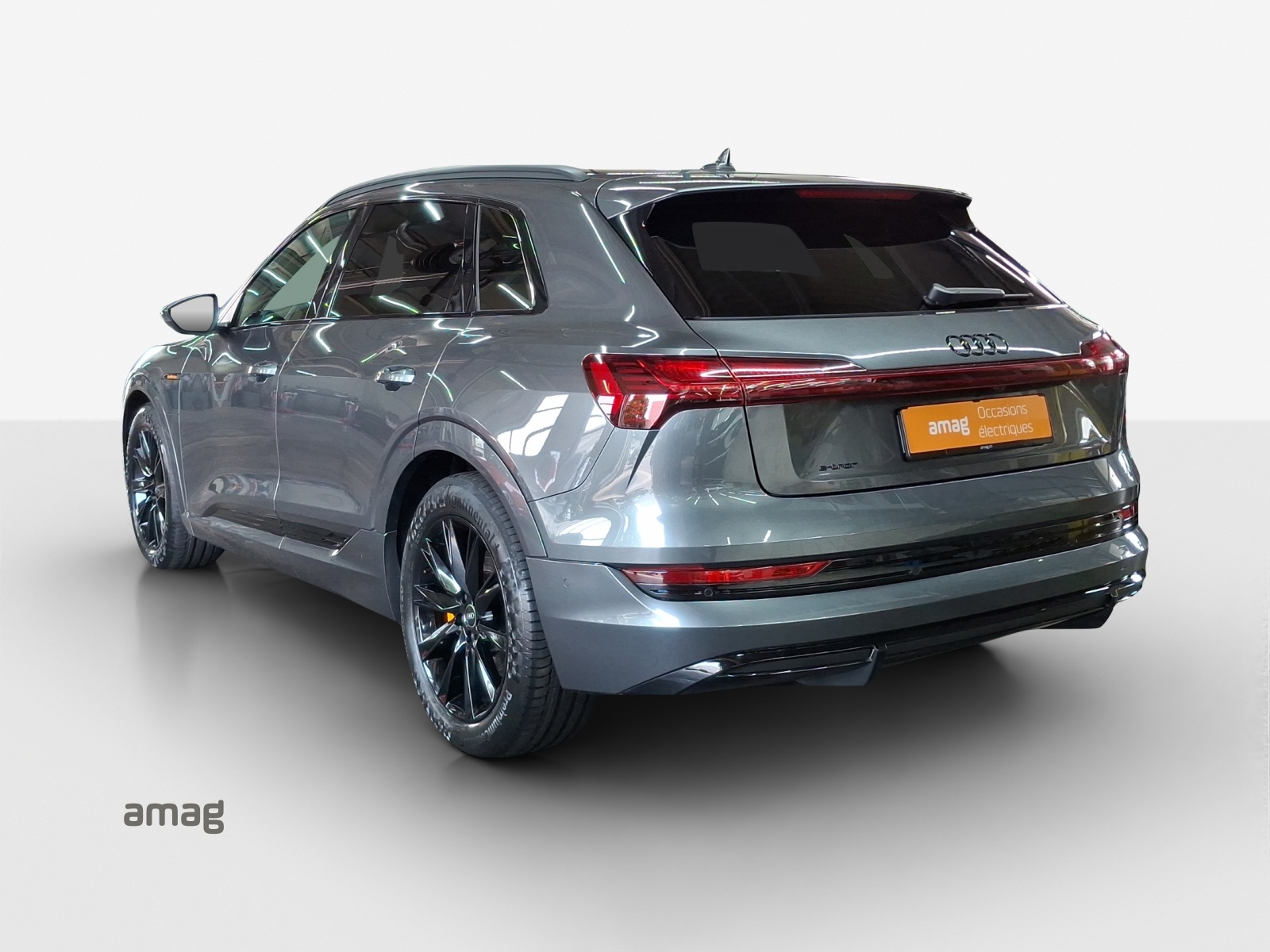 AUDI e-tron 55 S Line Black Edition quattro-showroom-element-1