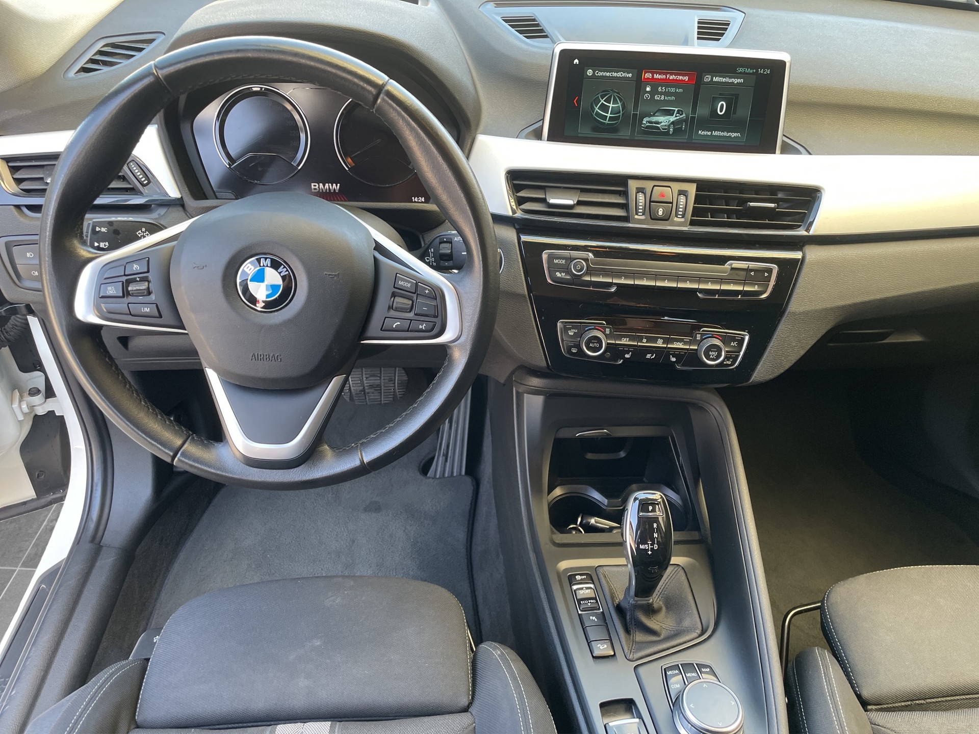 BMW X1 xDrive 18d Steptronic-image-10