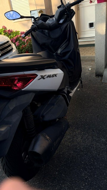 YAMAHA XMAX 400 (YP400R)-image-9