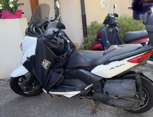 YAMAHA XMAX 400 (YP400R)-image-0