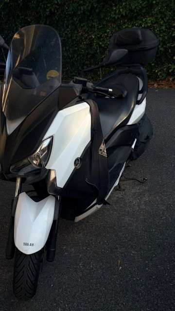 YAMAHA XMAX 400 (YP400R)-image-10