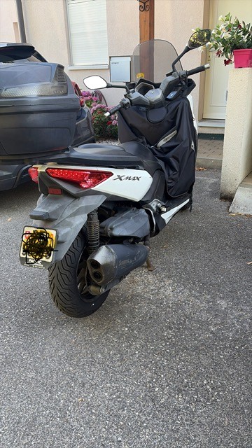 YAMAHA XMAX 400 (YP400R)-image-3