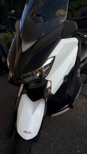 YAMAHA XMAX 400 (YP400R)-image-4