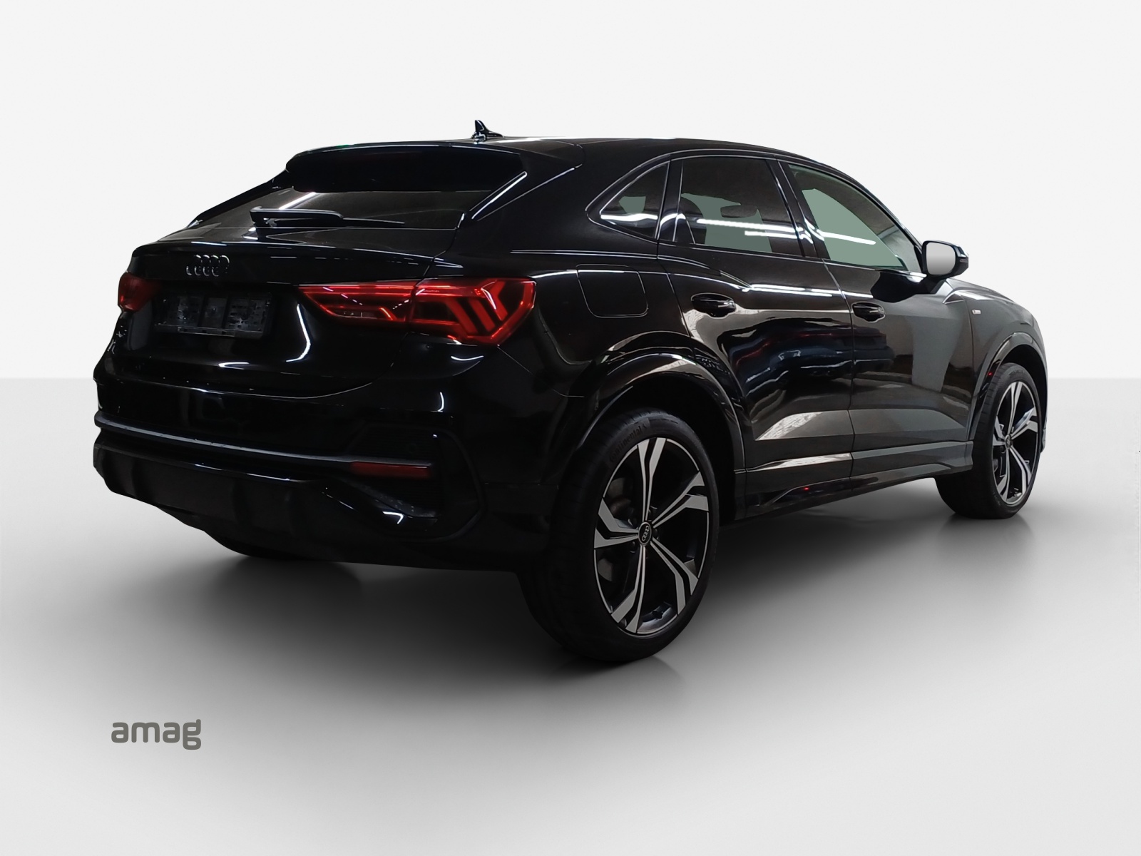 AUDI Q3 Sportback 35 TFSI S line S-tronic-image-4