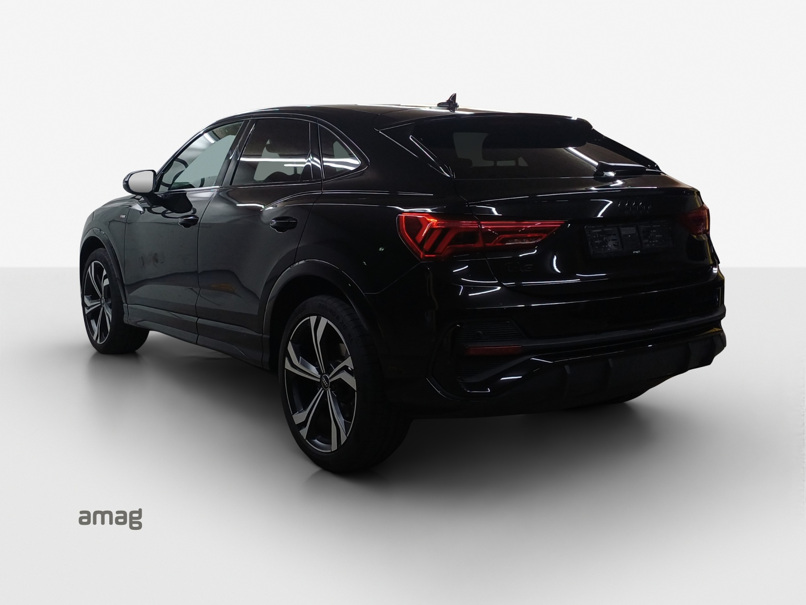AUDI Q3 Sportback 35 TFSI S line S-tronic-showroom-element-2