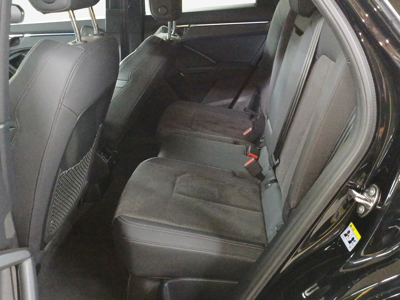 AUDI Q3 Sportback 35 TFSI S line S-tronic-image-11