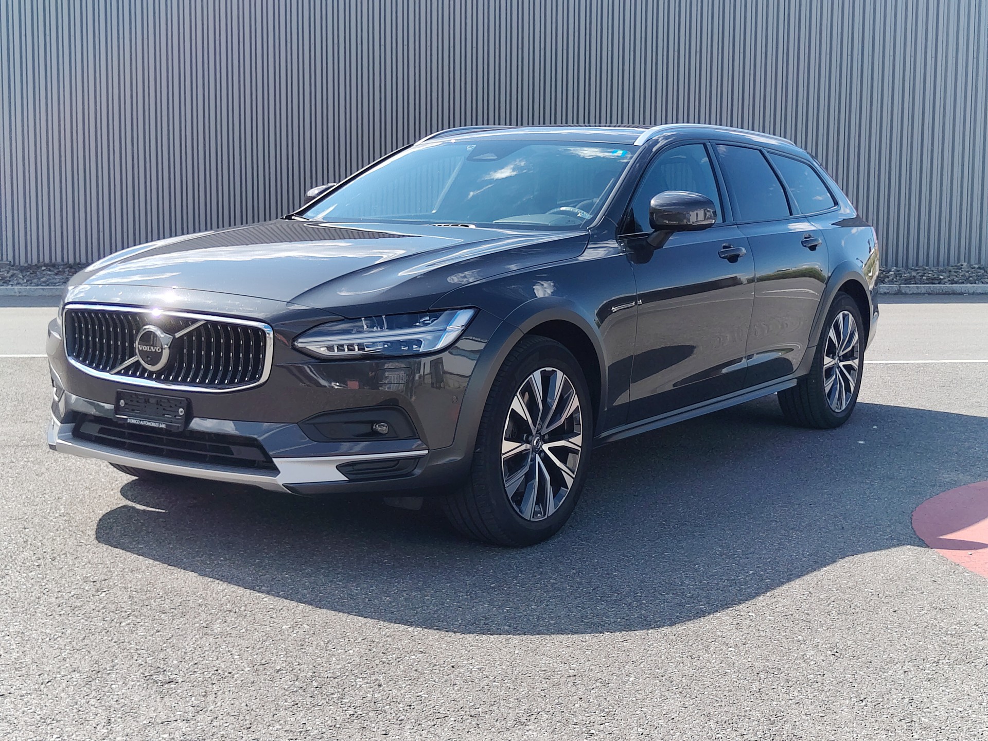 VOLVO V90 Cross Country B5 Benzin MHD Plus AWD Geartronic-showroom-element-1