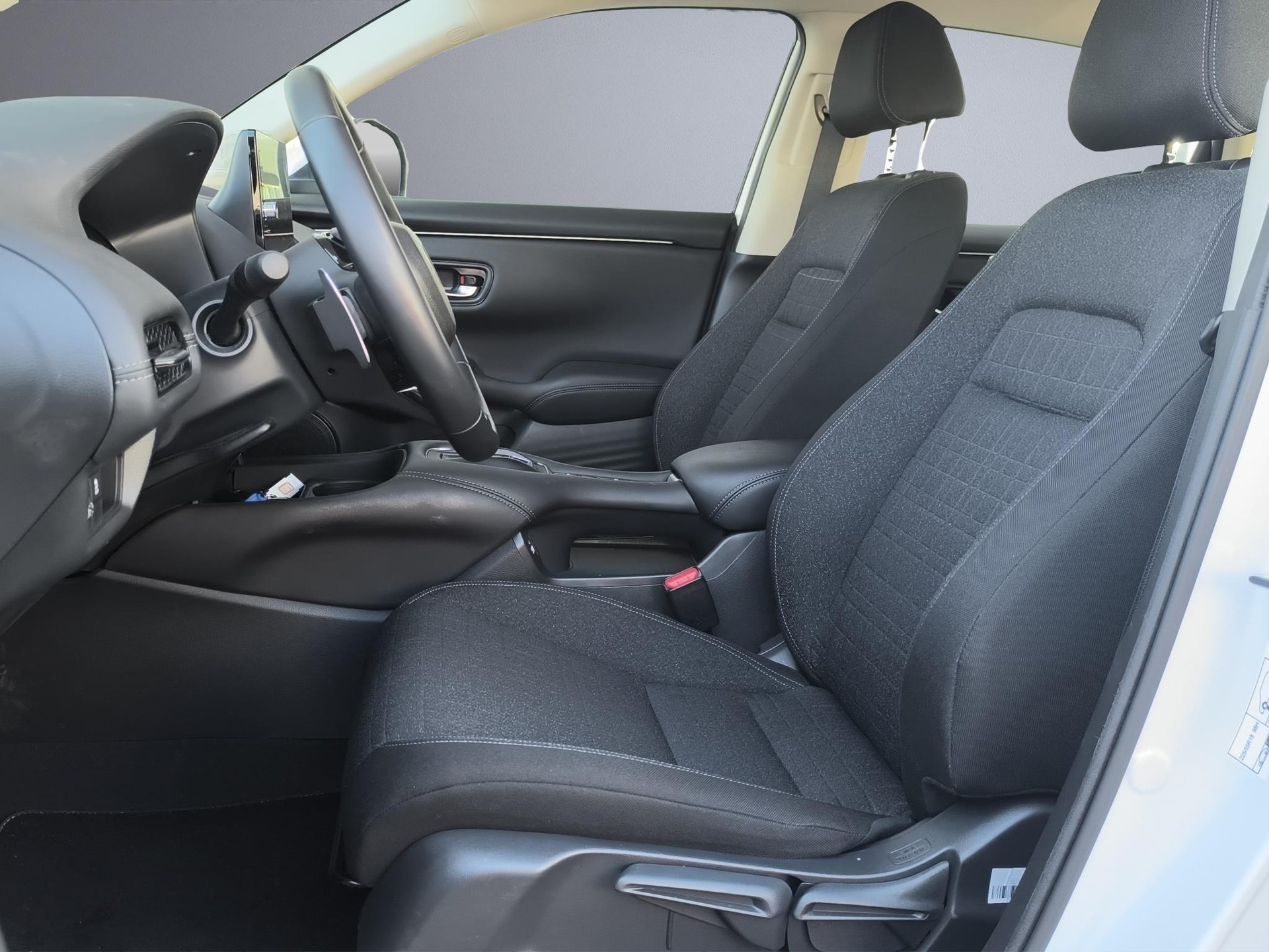 HONDA ZR-V 2.0 i-MMD Elegance-image-8