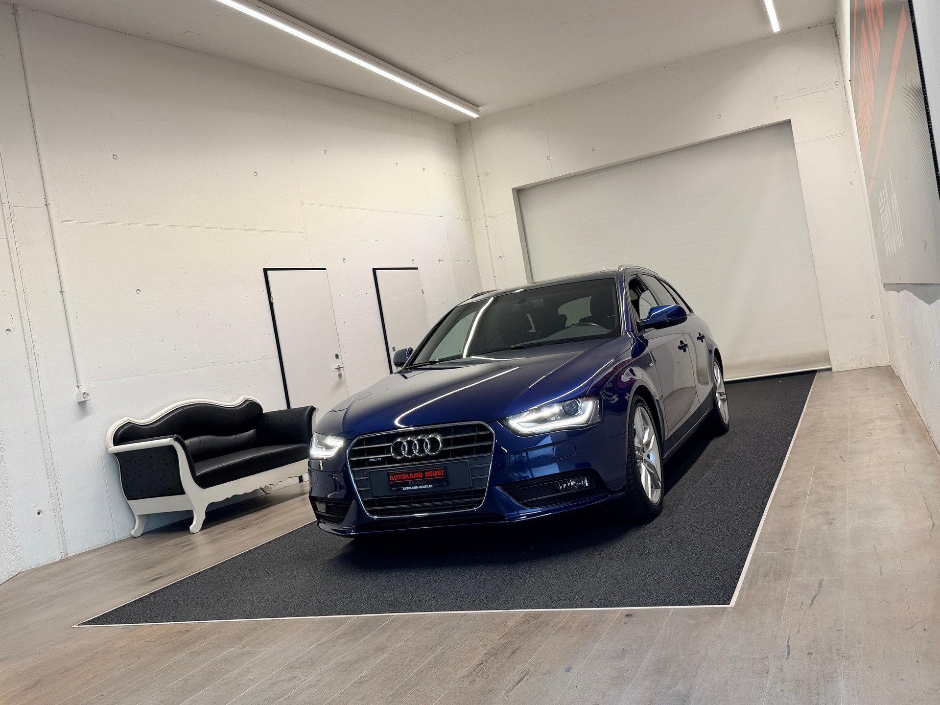 AUDI A4 Avant 3.0 TDI clean diesel quattro s-tronic-showroom-element-2