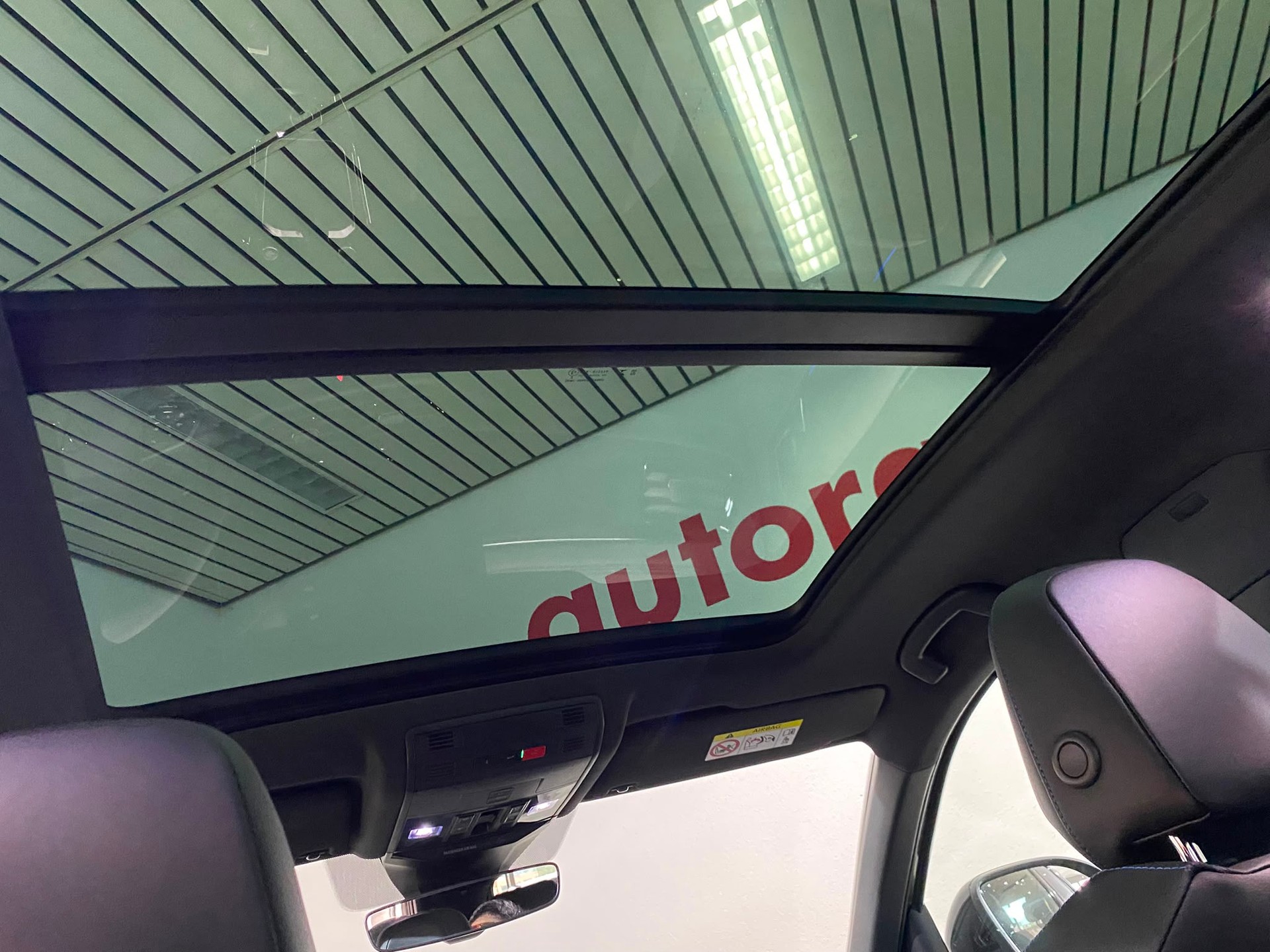 VW T-Roc 2.0 TSI R DSG 4Motion-image-8